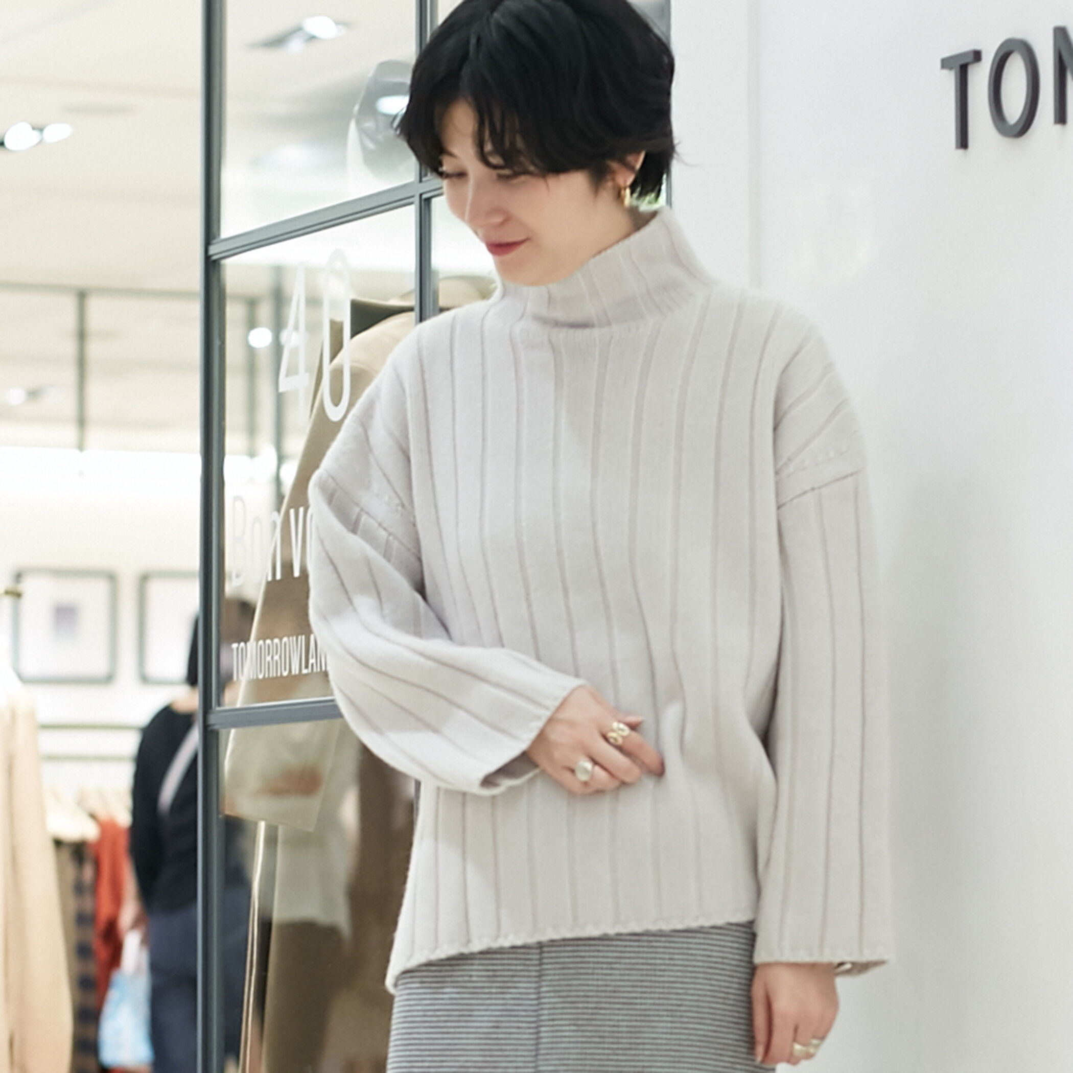 ウールカシミヤリブ ハイネックプルオーバー｜トゥモローランド