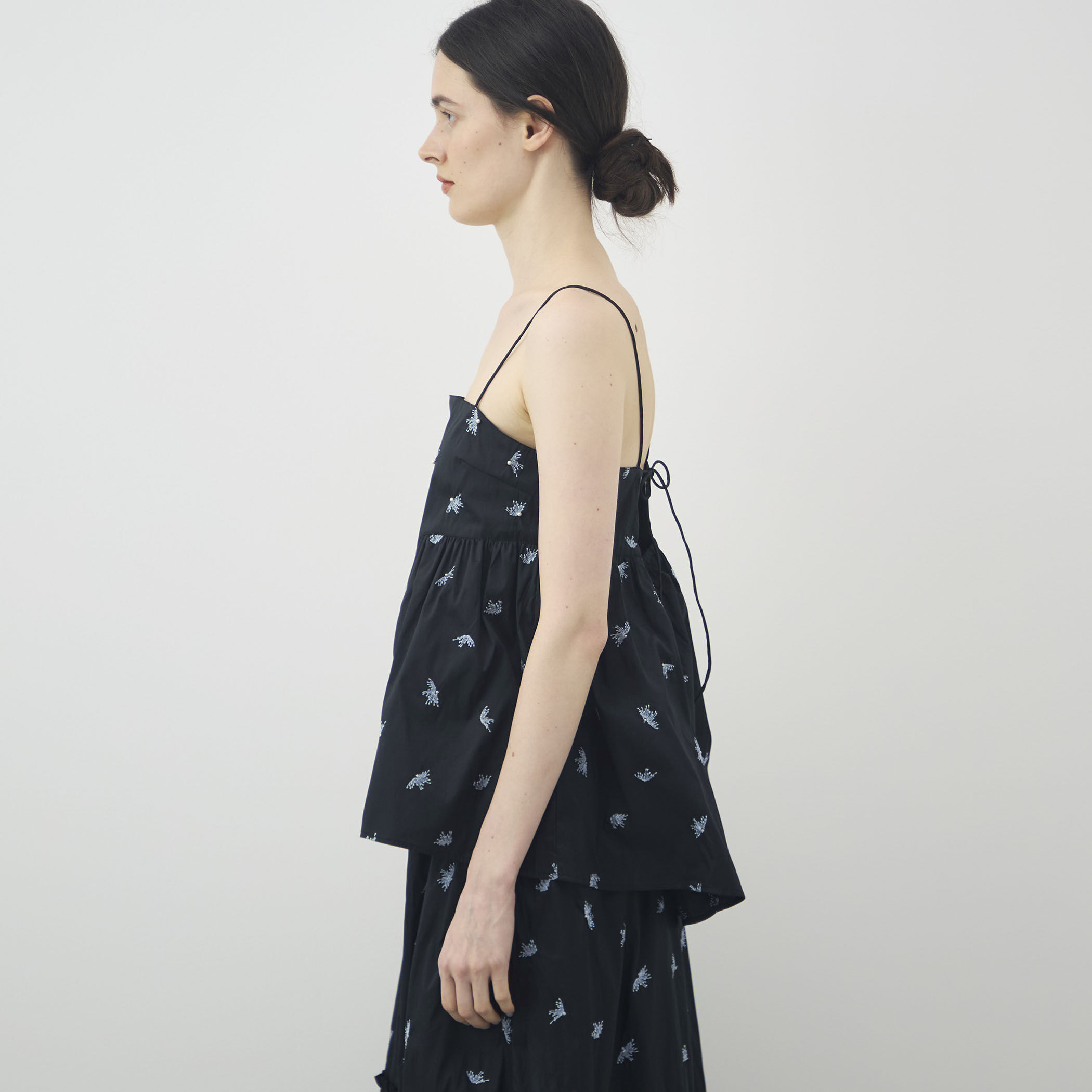 別注】ne Quittez pas BLACK Camisole Embroidery トップス