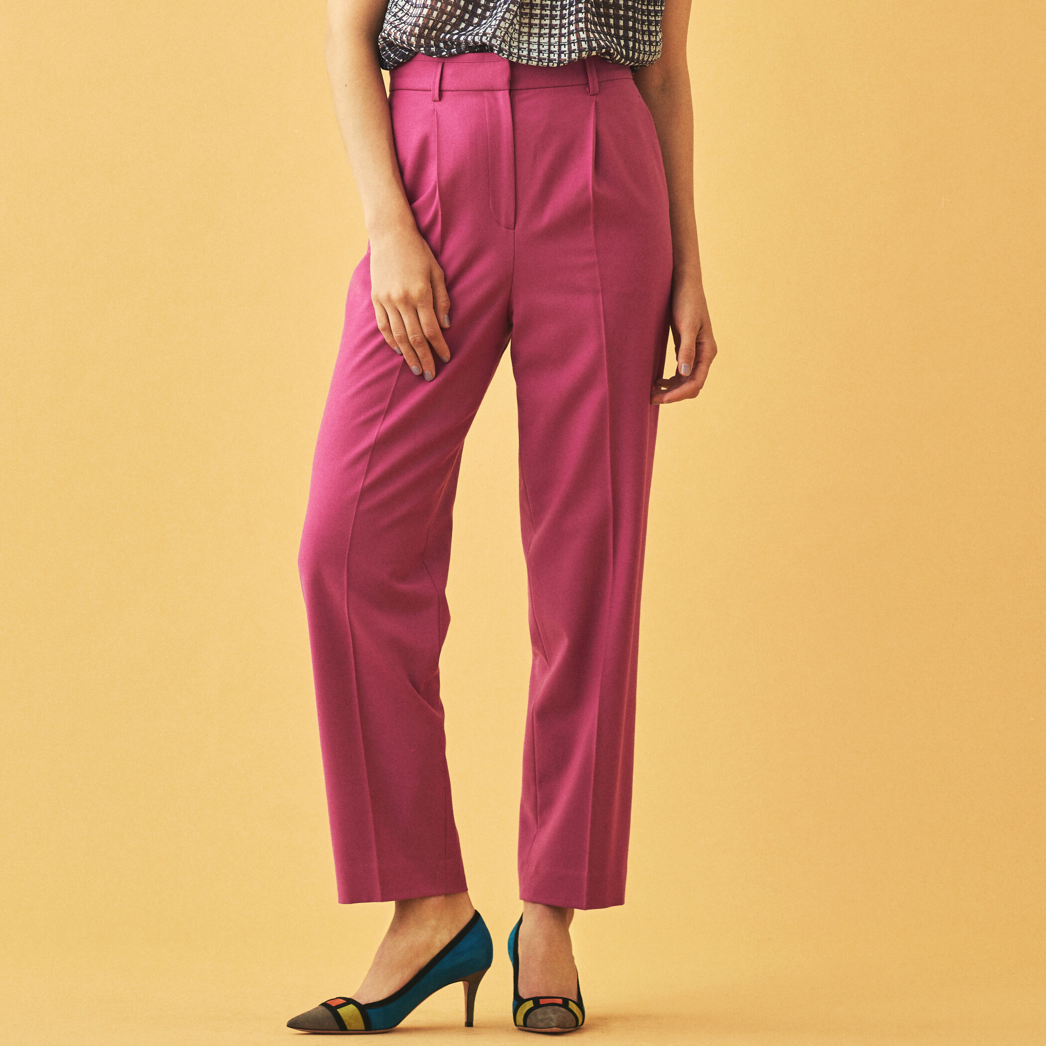 ウールフラノ フロントタックパンツ｜トゥモローランド 公式通販