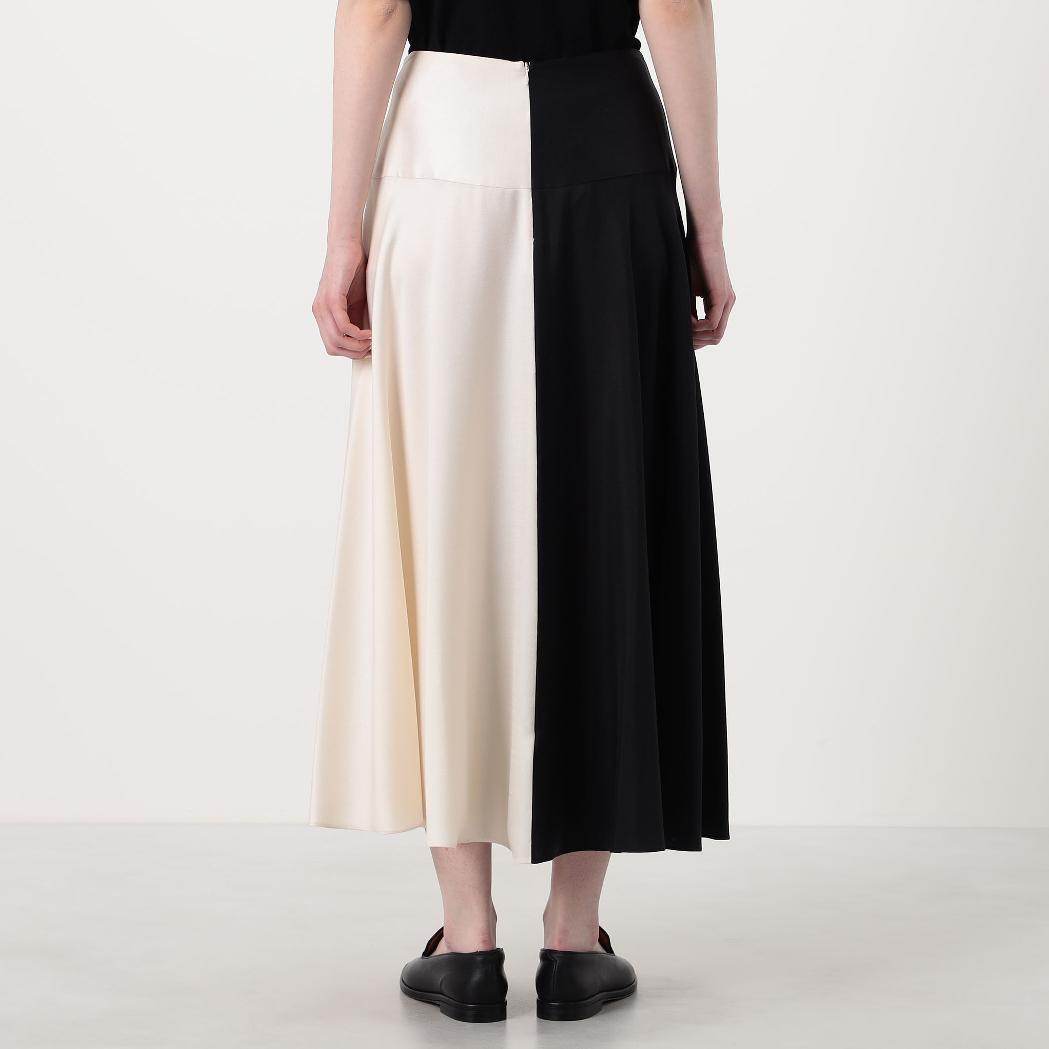 PARTOW Lucia Skirt バイカラーフレアスカート｜トゥモローランド 公式