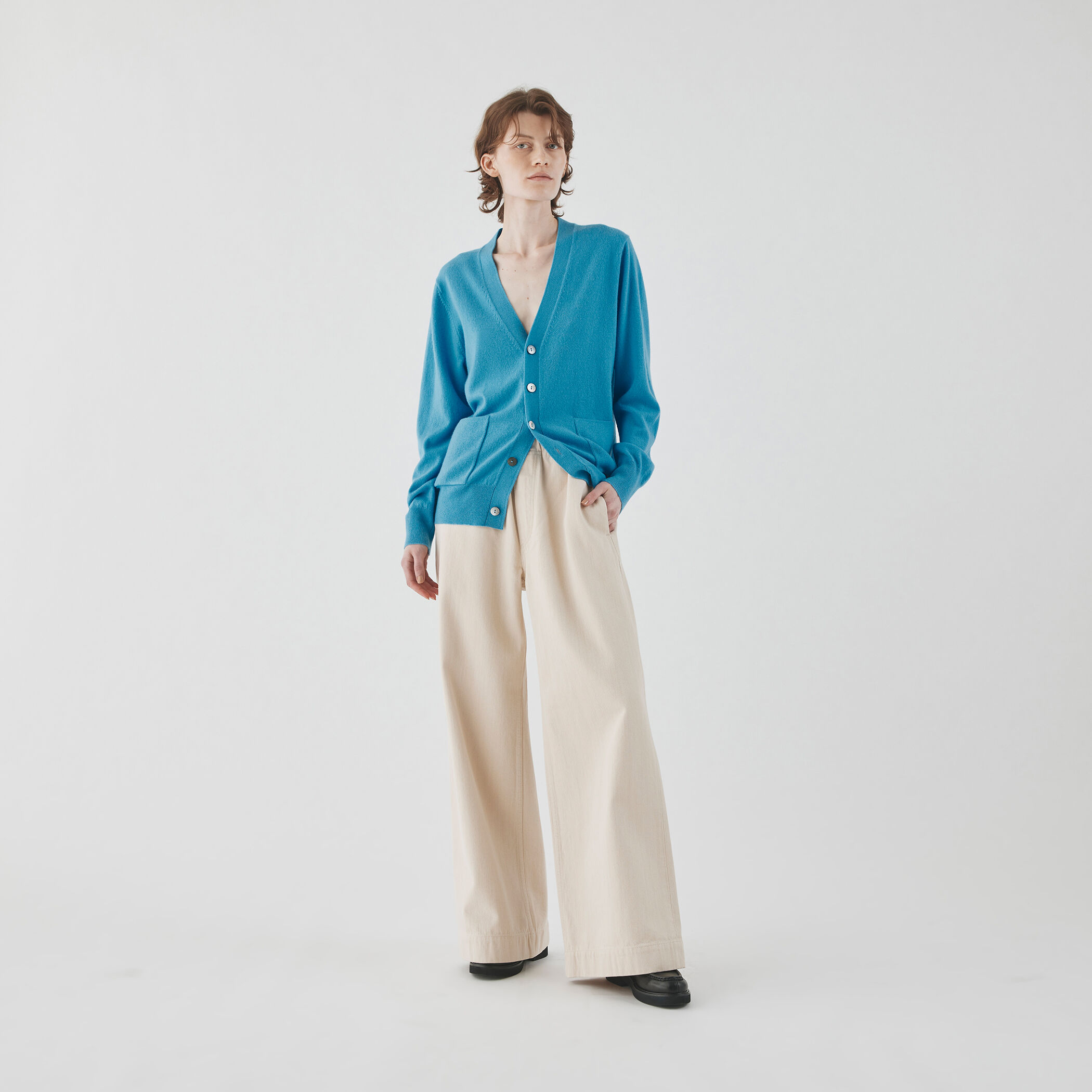 スコットランドカシミヤ Vネックカーディガン｜トゥモローランド 公式通販