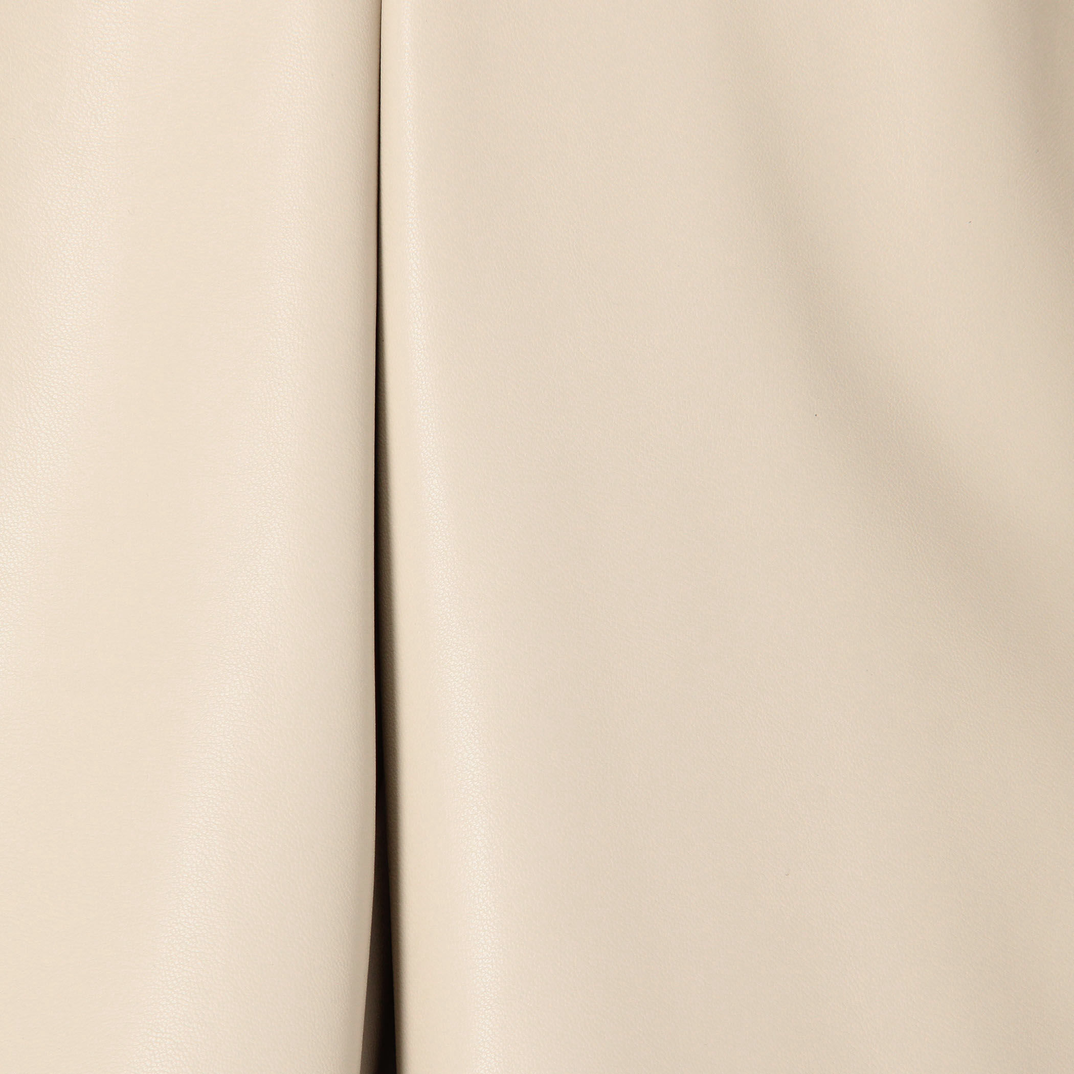 レザーライククロスストレッチイージーハーフパンツ｜トゥモローランド