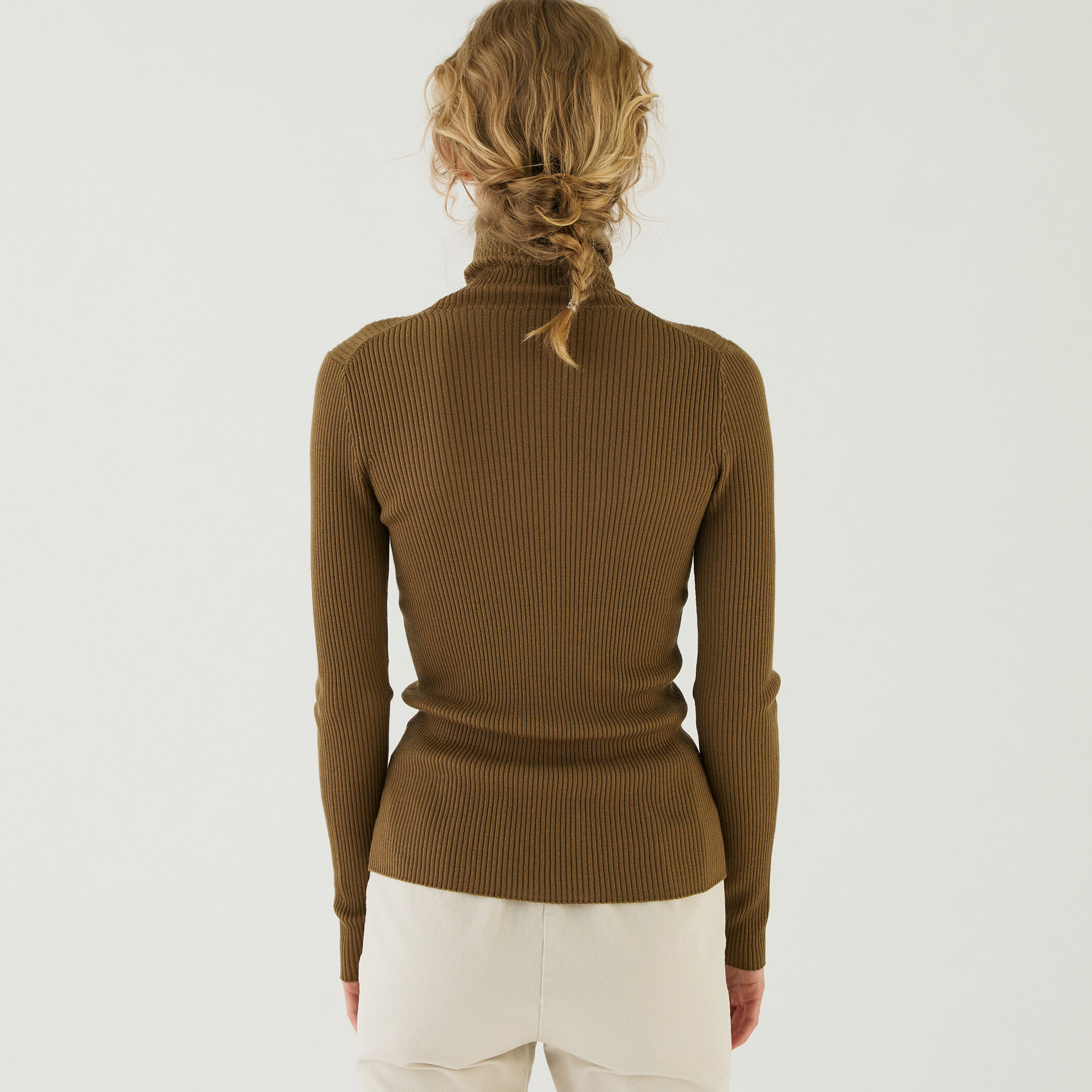 プルミエールウールリブ タートルネックプルオーバー