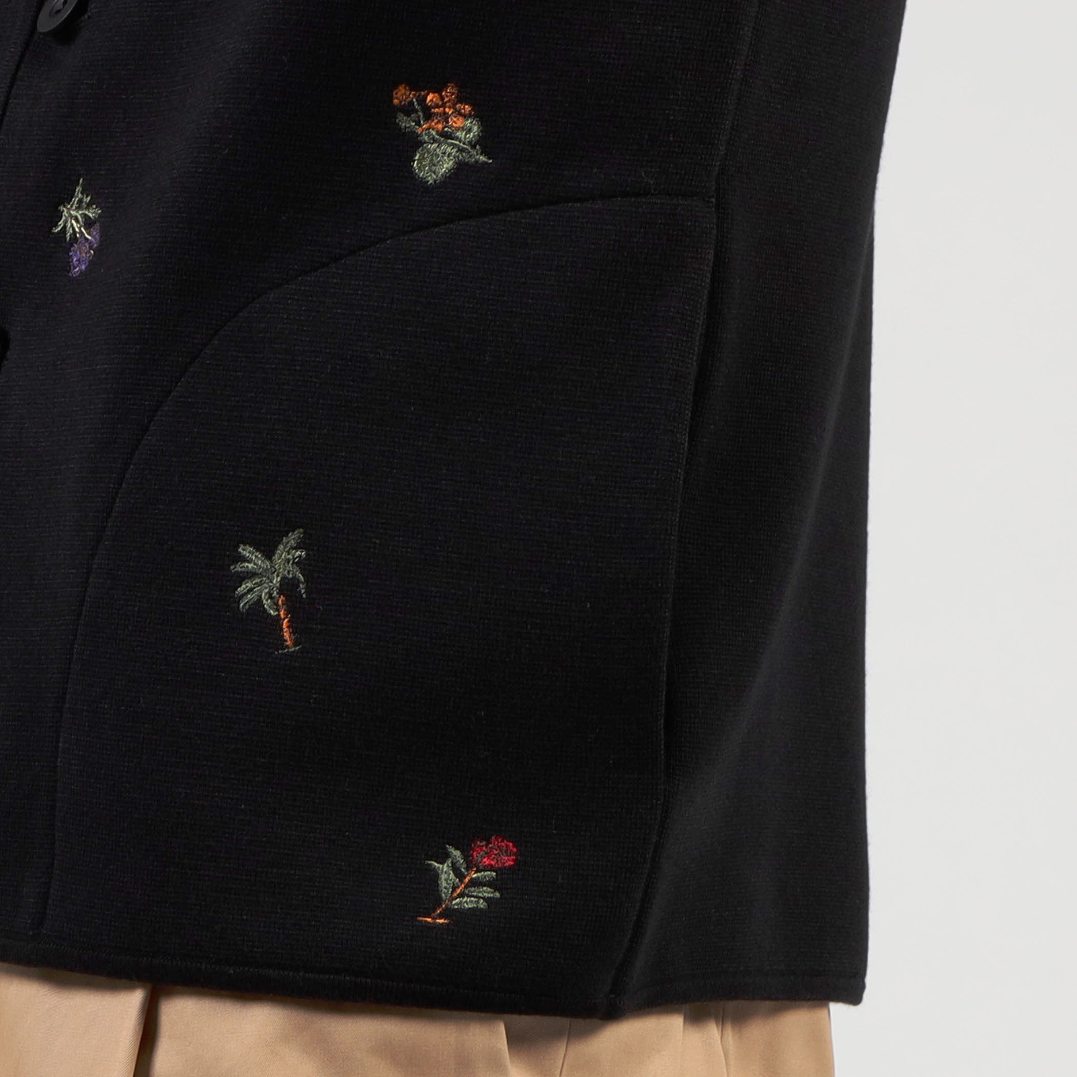 CABaN 植物刺繍 ブラックベスト新品 □CABaN コスタリカボタニカルエンブロイダリージレ