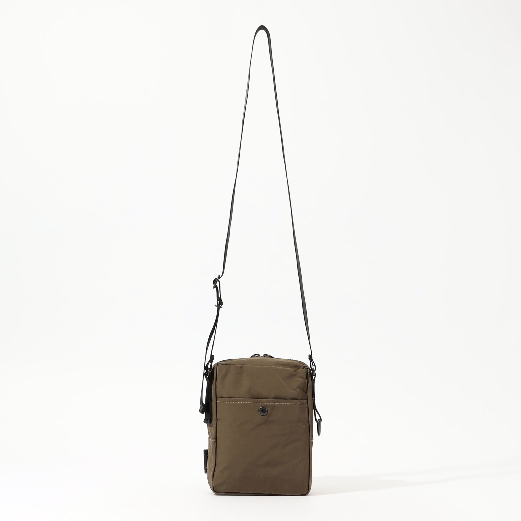 AMIACALVA N/C cloth WP POCHETTE ショルダーバッグ｜トゥモローランド 公式通販