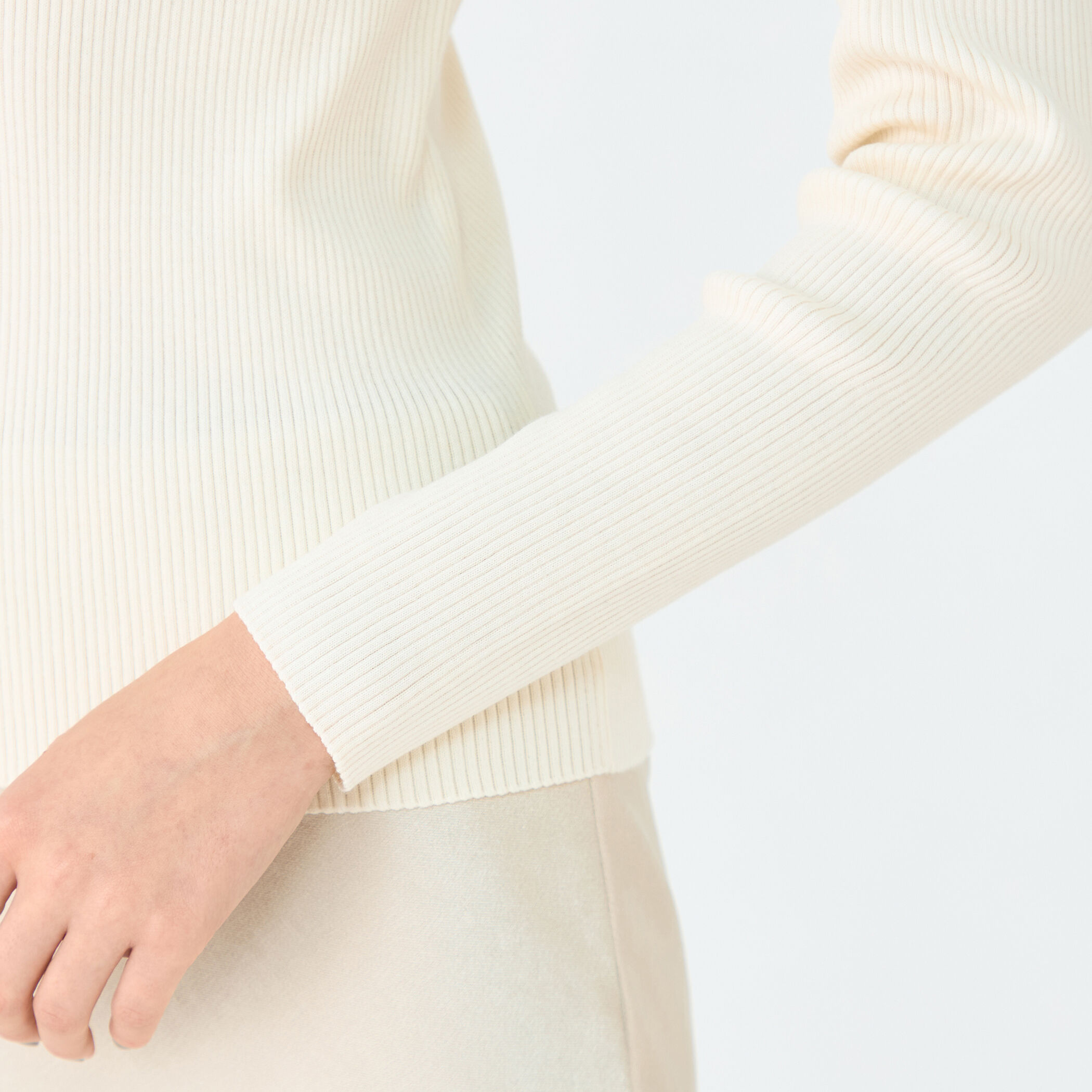 スーパーエクストラファインウールリブ タートルネックプルオーバー