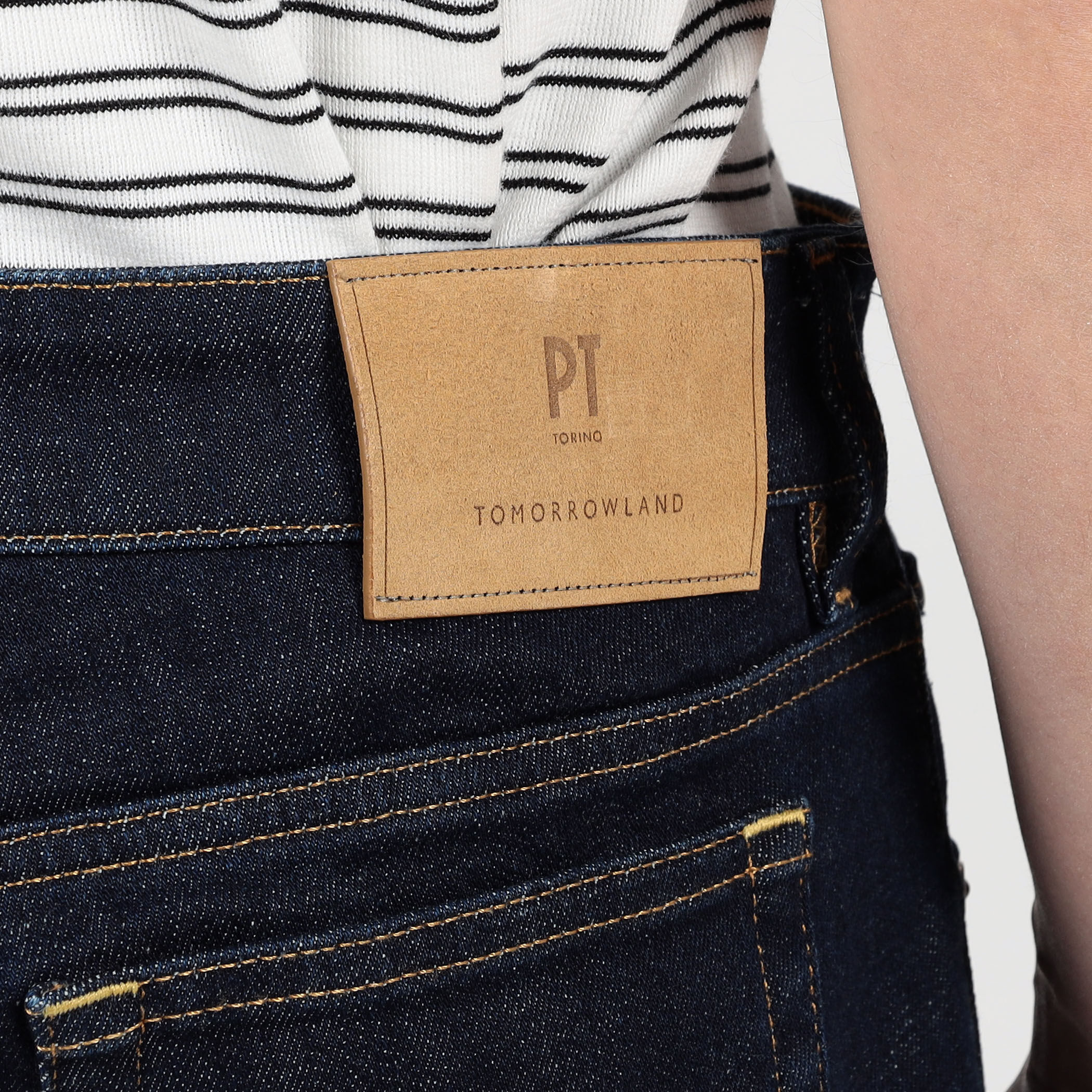 別注】PT TORINO ストレッチデニム 5ポケットパンツ｜トゥモローランド