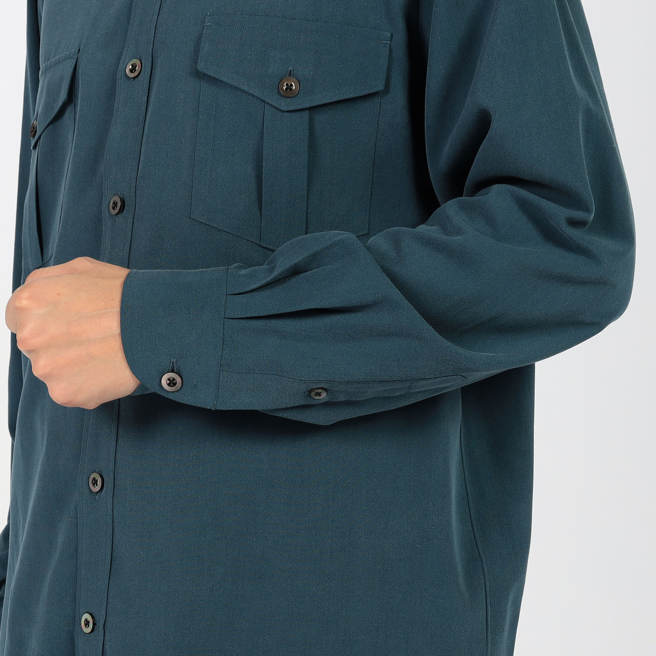 シルクタフタ ダブルポケット レギュラーカラーシャツ