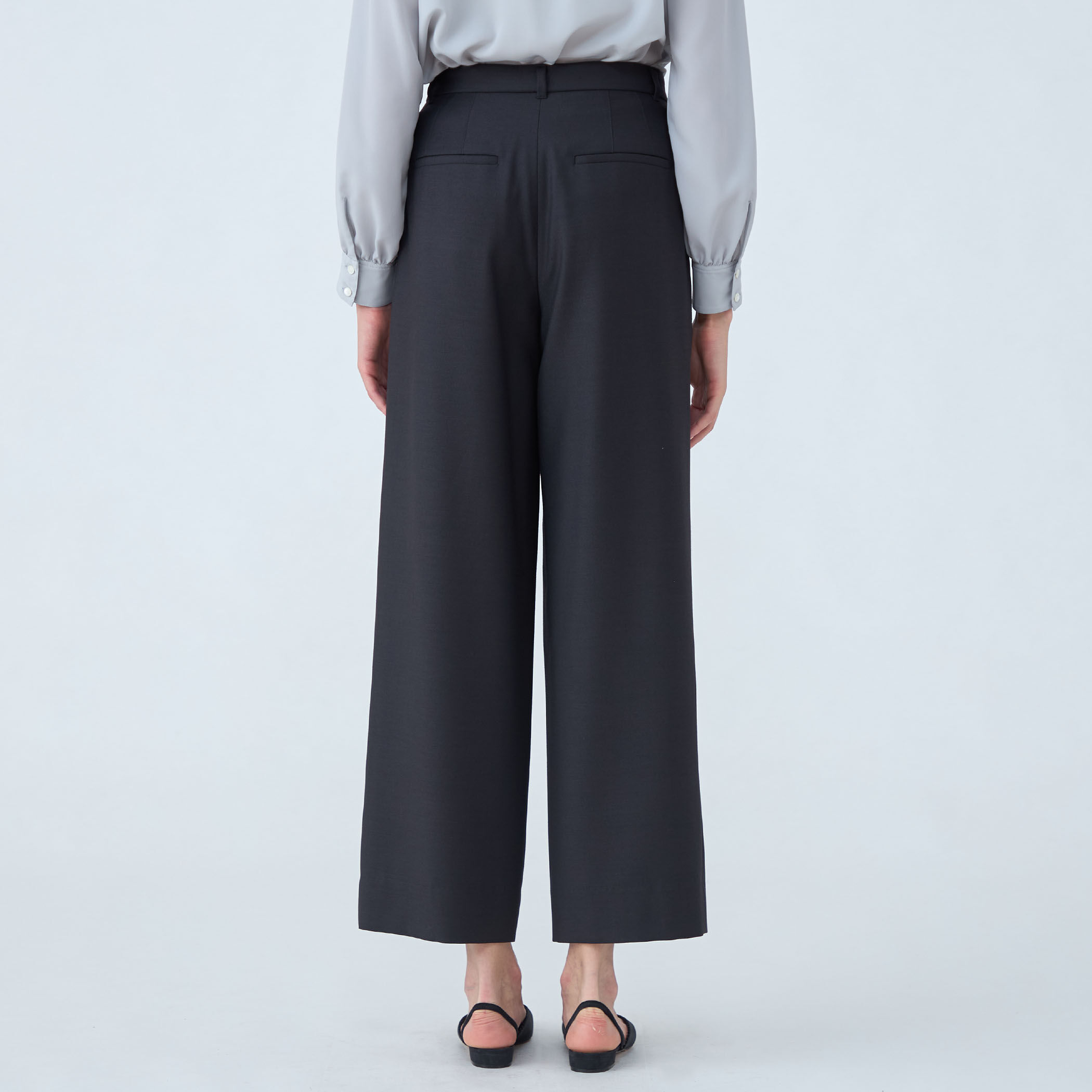 ハイツイストビエラ 1Bセミワイドパンツ｜トゥモローランド 公式通販