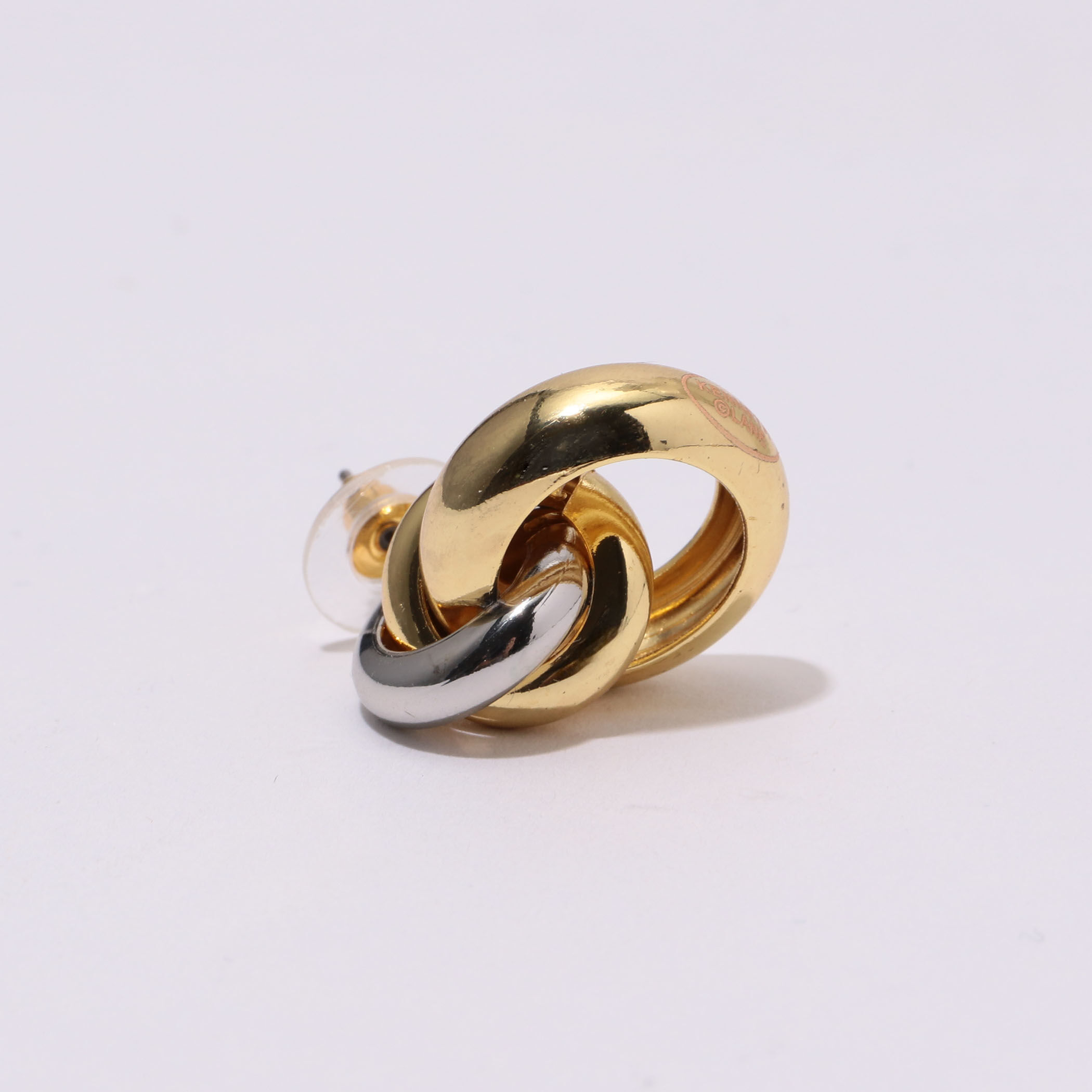 シュガーパームルートピアス R932 Kenneth Jay Lane G&S Knot Top Hoops ピアス｜トゥモローランド 公式