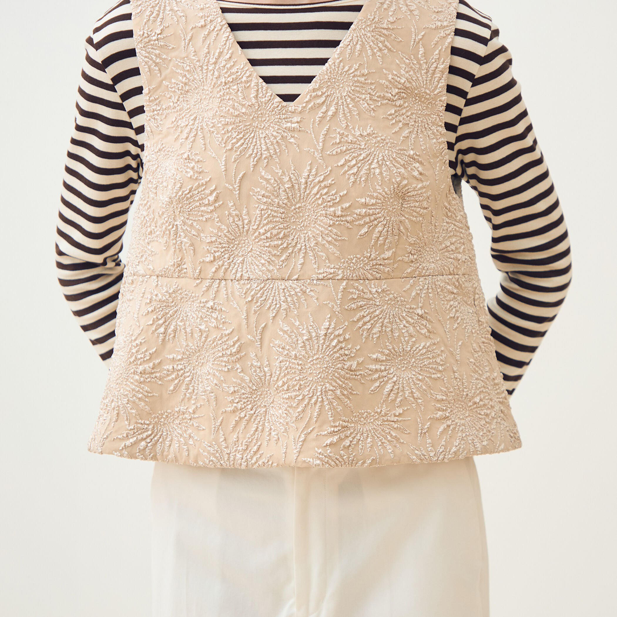 WEB先行予約】ソリアビーストレッチ フロンタブルジレ