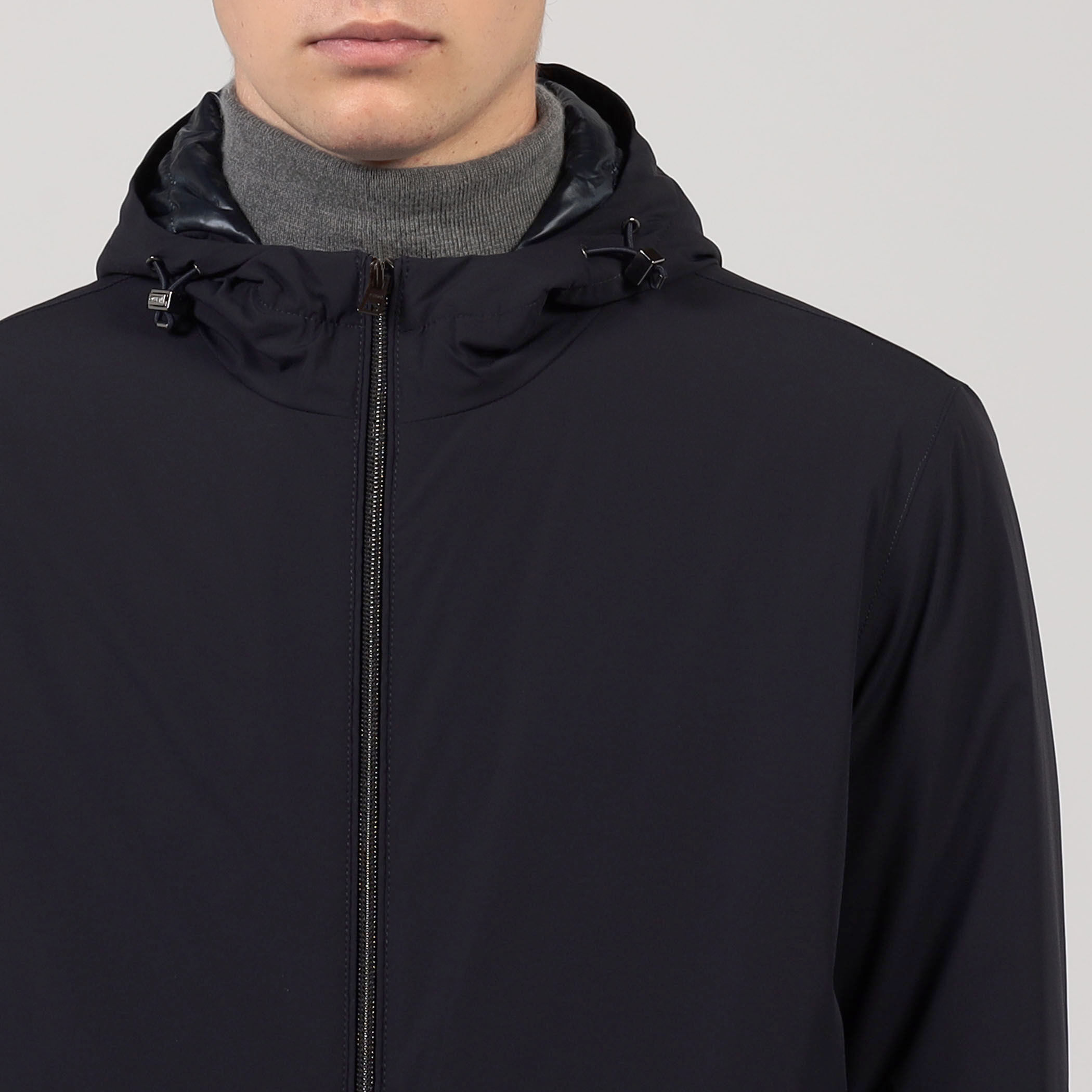 【ほぼ新品】HERNO Laminarストレッチマットナイロンフーデットブルゾン 秋冬先行セール｜HERNO ヘルノ / Laminar ラミナー ストレッチ