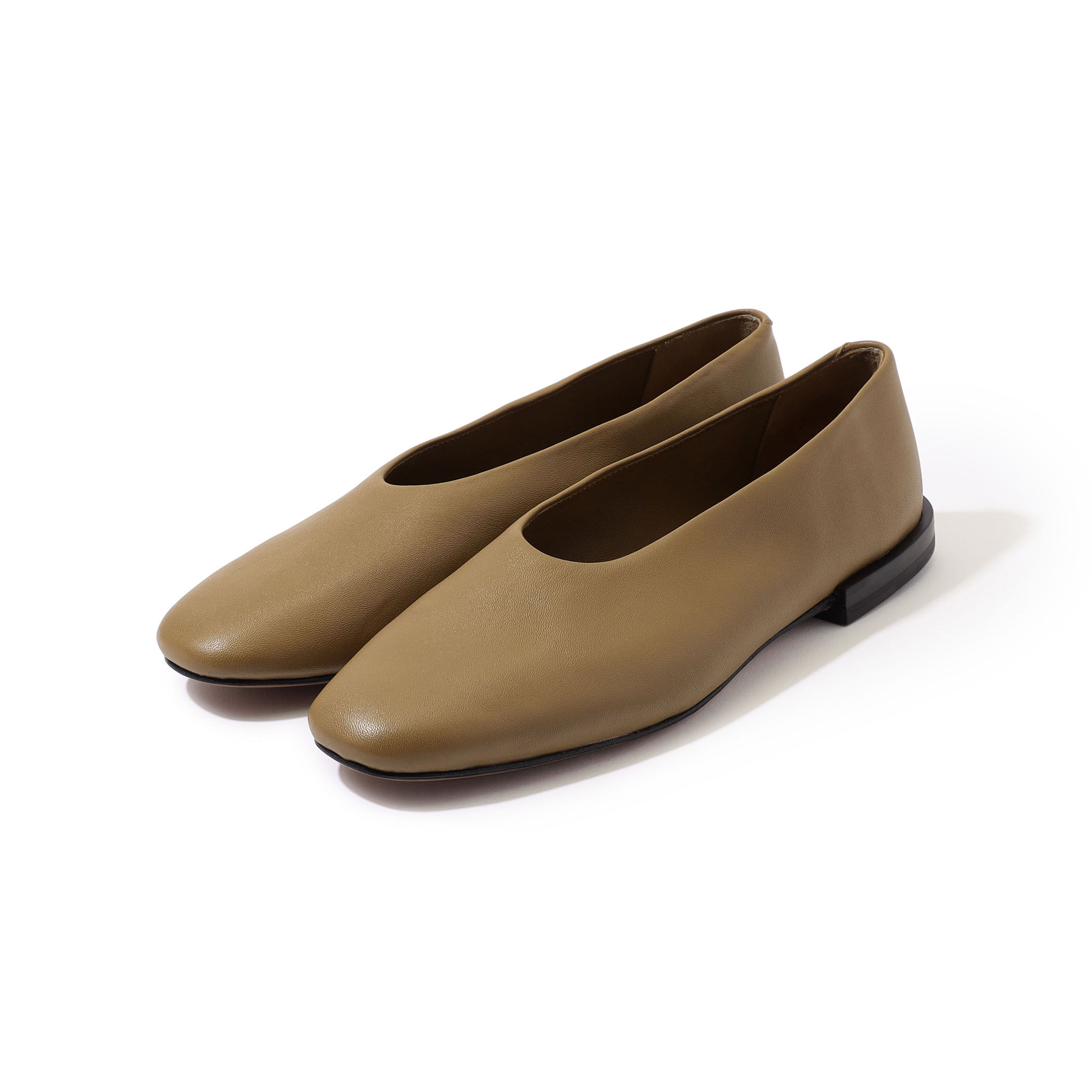 すべてのフラットシューズ｜トゥモローランド 公式通販