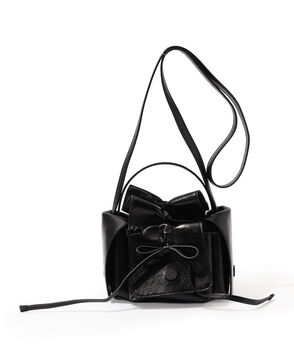 Acne Studios MULTIPOCKET MINI LUX ミニバケットバッグ
