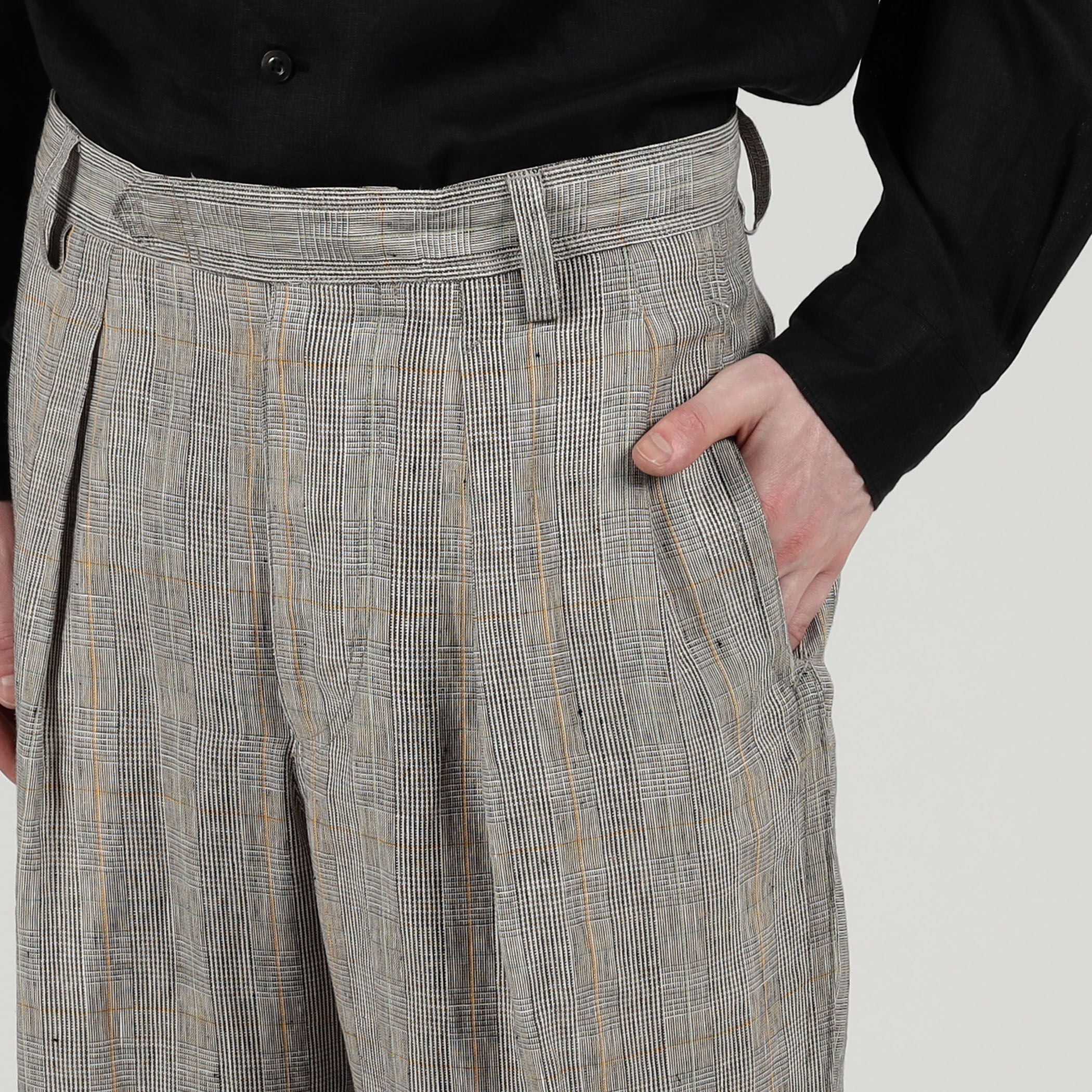 リネン グレンチェック 1タック ペグトップパンツ｜トゥモローランド