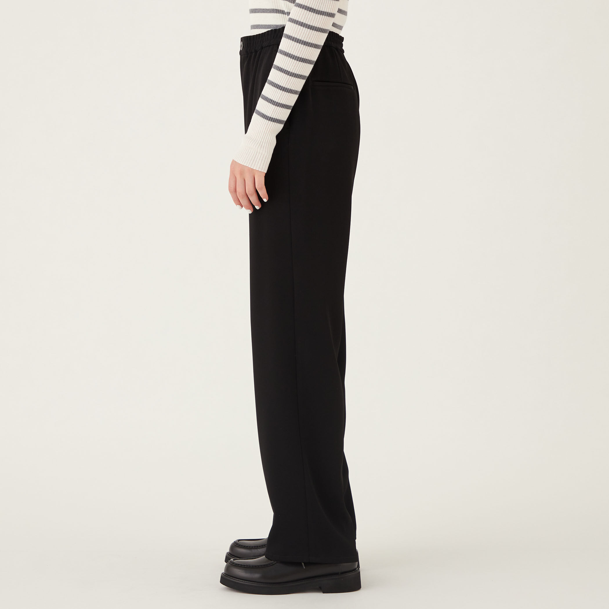 【新品未使用】定価4万円vince.ビンス　ハイウエスト プリーツパンツ 美バランスが叶う ハイウエストワイドパンツ（6～9分丈パンツ