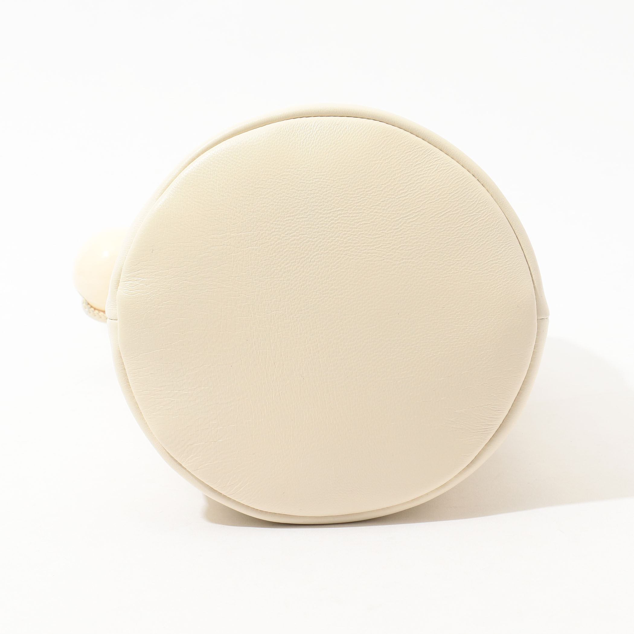 Bucket Baggage Ball ラムレザー ショルダーバッグ　巾着 Bucket Baggage Ball Charm ラムレザー ショルダーバッグ