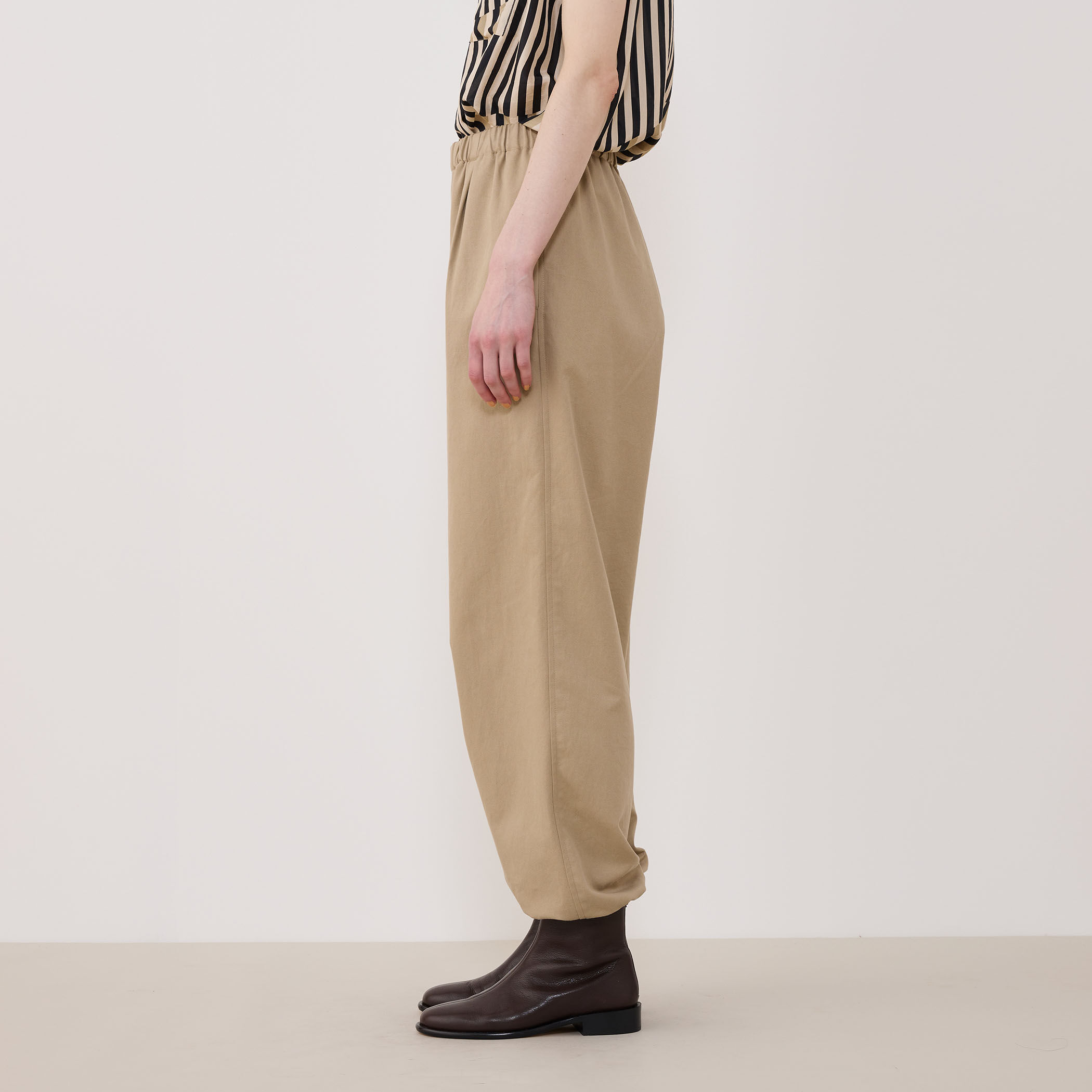 ららら　cocolobland トラックパンツ　ベージュ ららら cocolobland トラックパンツ ベージュ ららら cocolobland