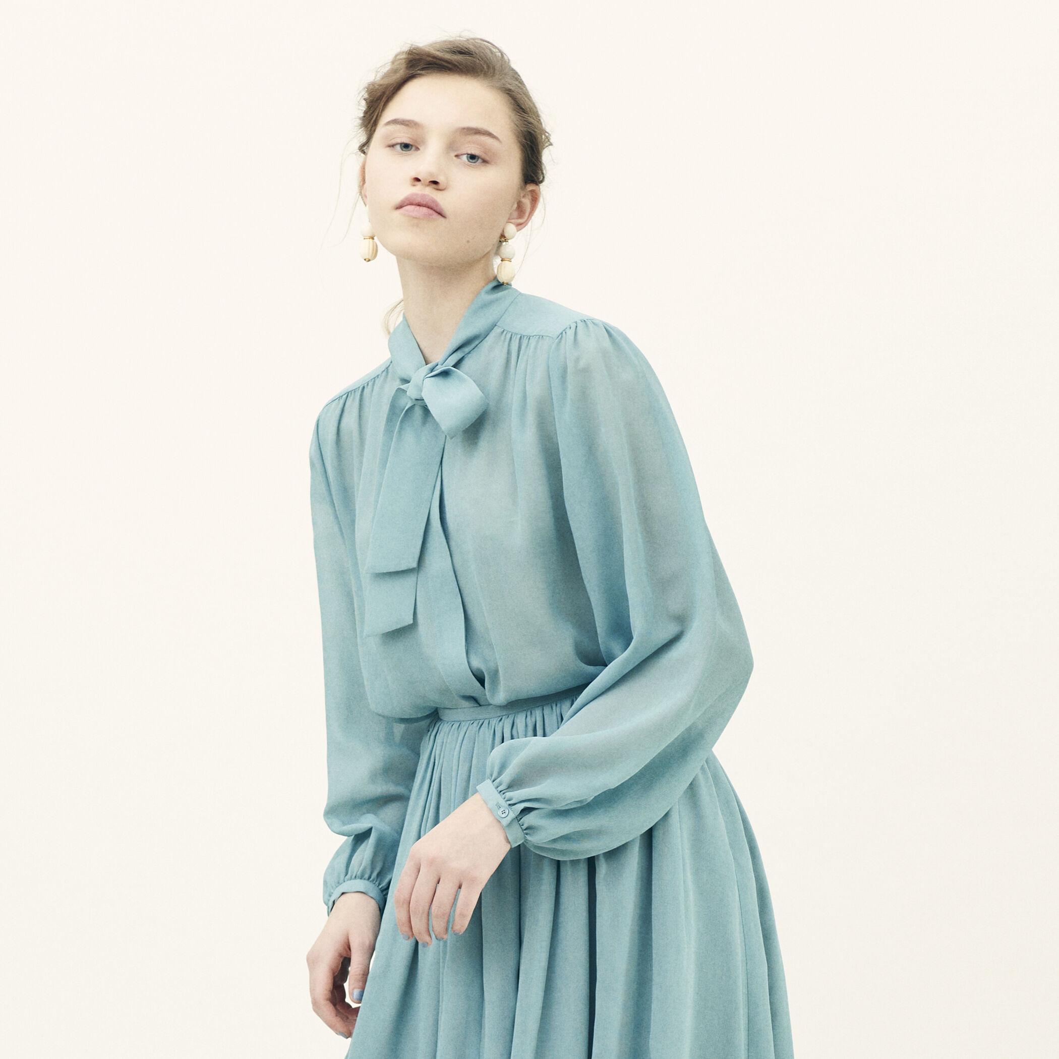 ナイアガラシフォン ボウタイブラウス｜トゥモローランド 公式通販