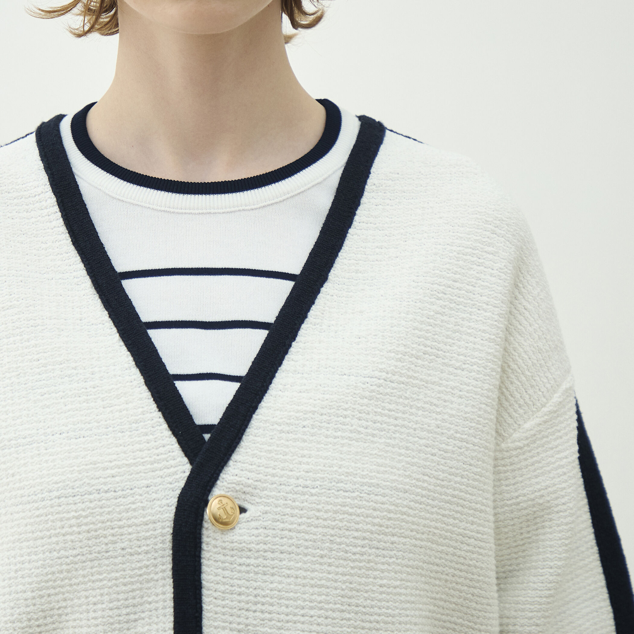 モスライクステッチ Vカラーカーディガン｜トゥモローランド 公式通販