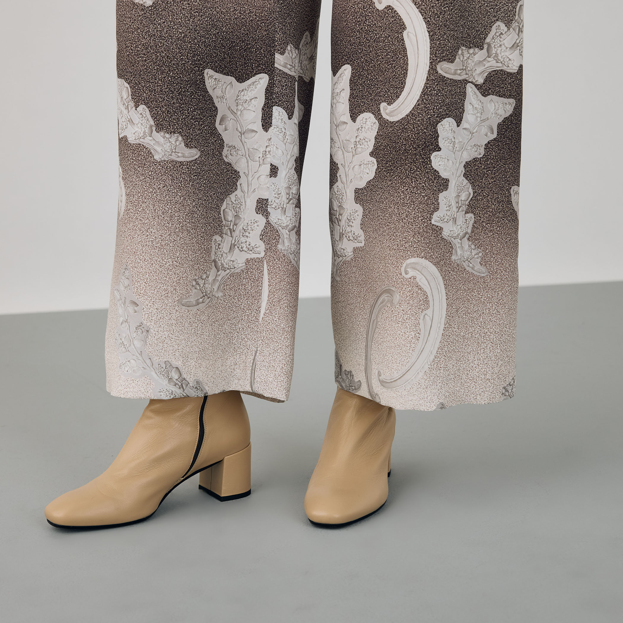ZIMMERMANN ドローストリング パンツ | ホワイト | FARFETCH JP