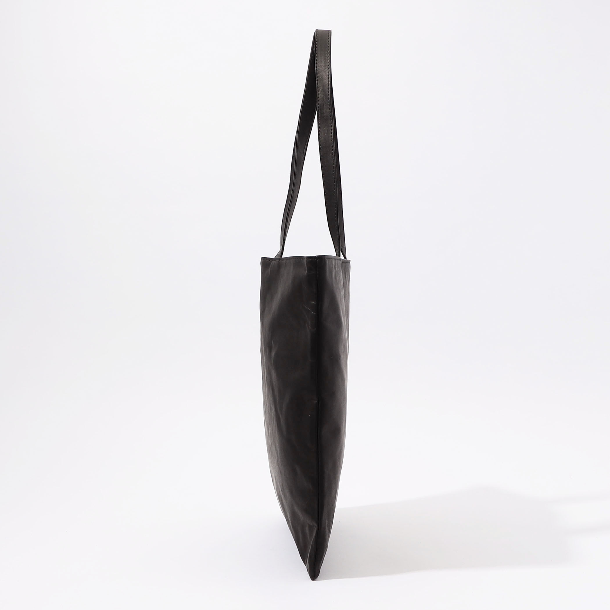 AMIACALVA SANDWICH LEATHER トートバッグ M｜トゥモローランド