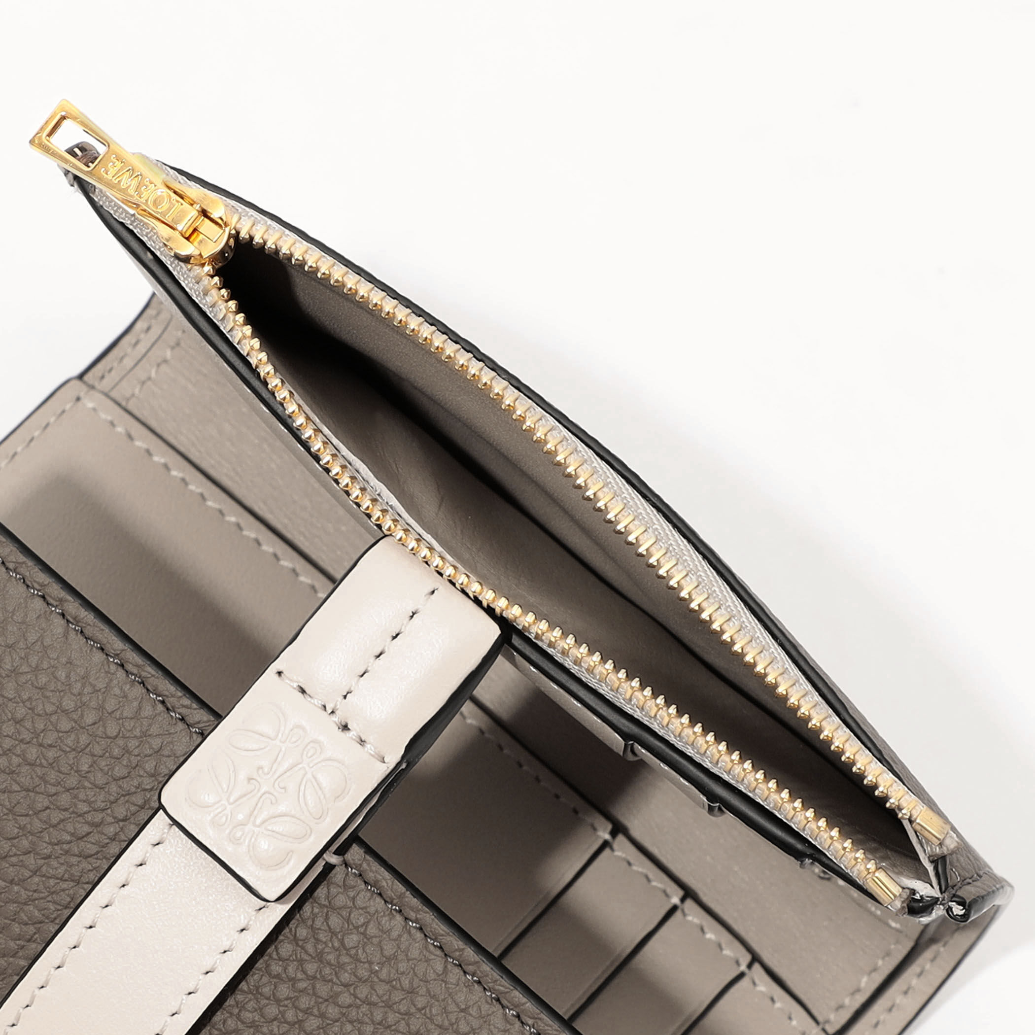 LOEWE バーティカルウォレット スモール｜トゥモローランド 公式通販