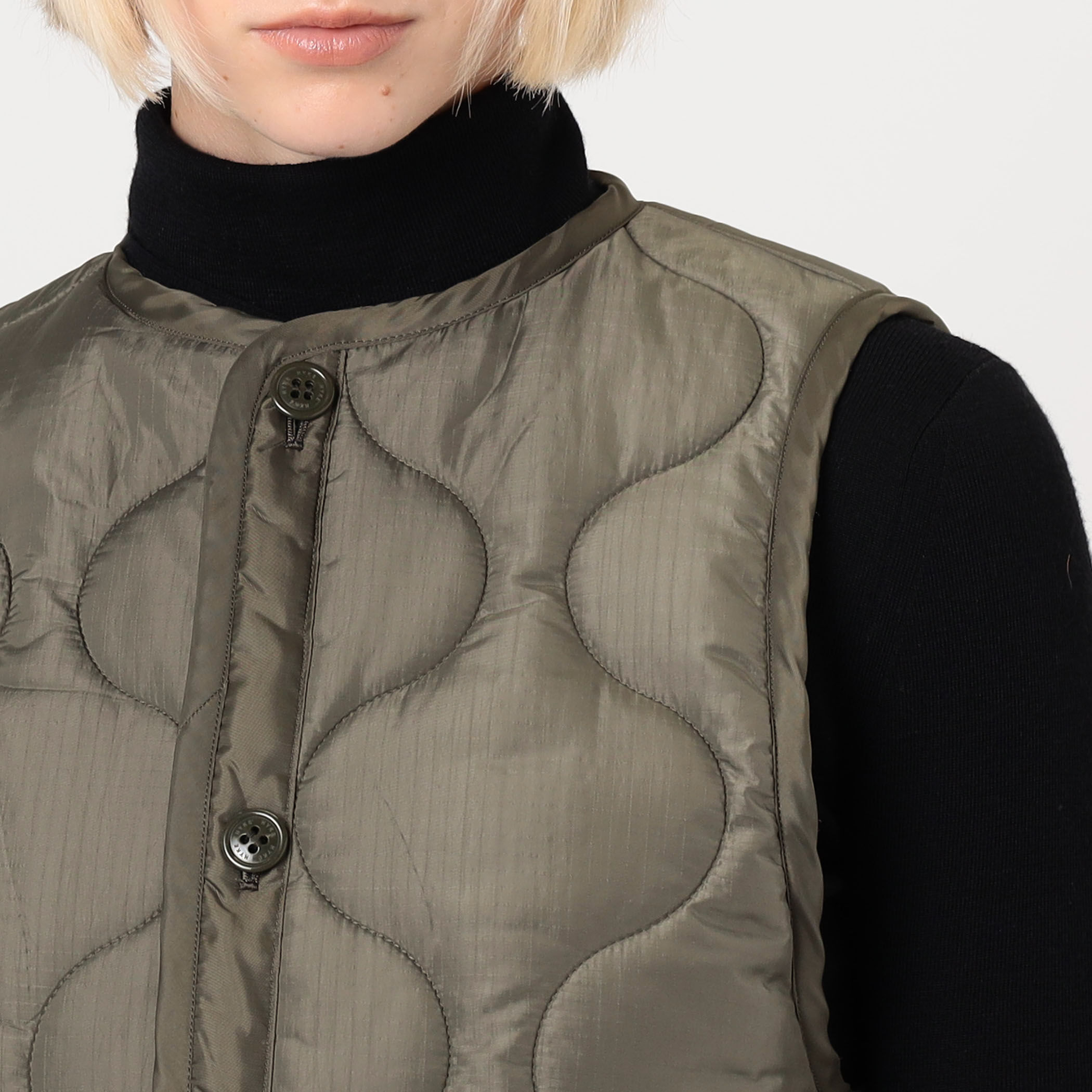 HYKE QUILTED CROPPED VEST キルティング クロップドベスト