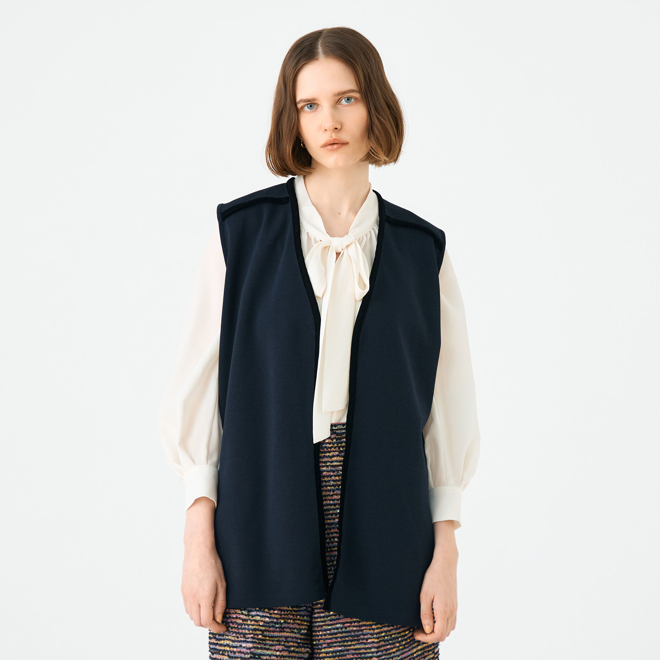 【新品未使用】トゥモローランド　コットンシルクミラノリブ Vネックジレ セール】 コットンシルクミラノリブ Vネックジレ （ニット