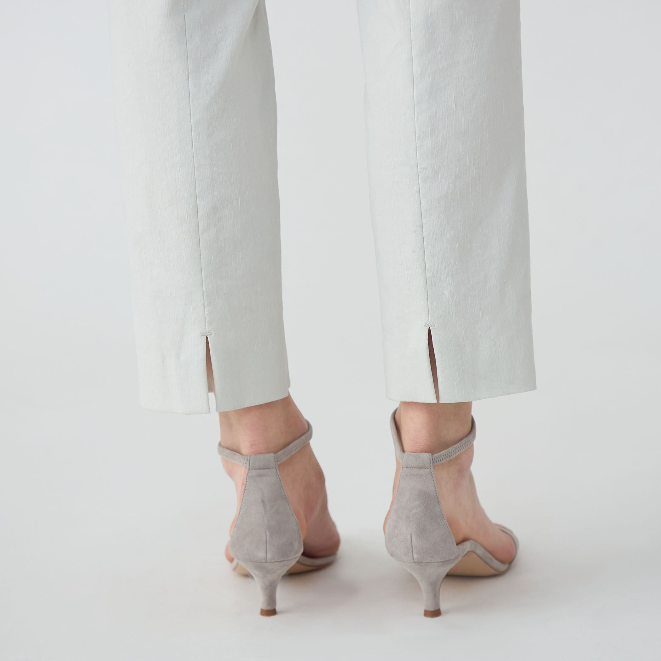 ハイパワーストレッチ バックスリットテーパードパンツ