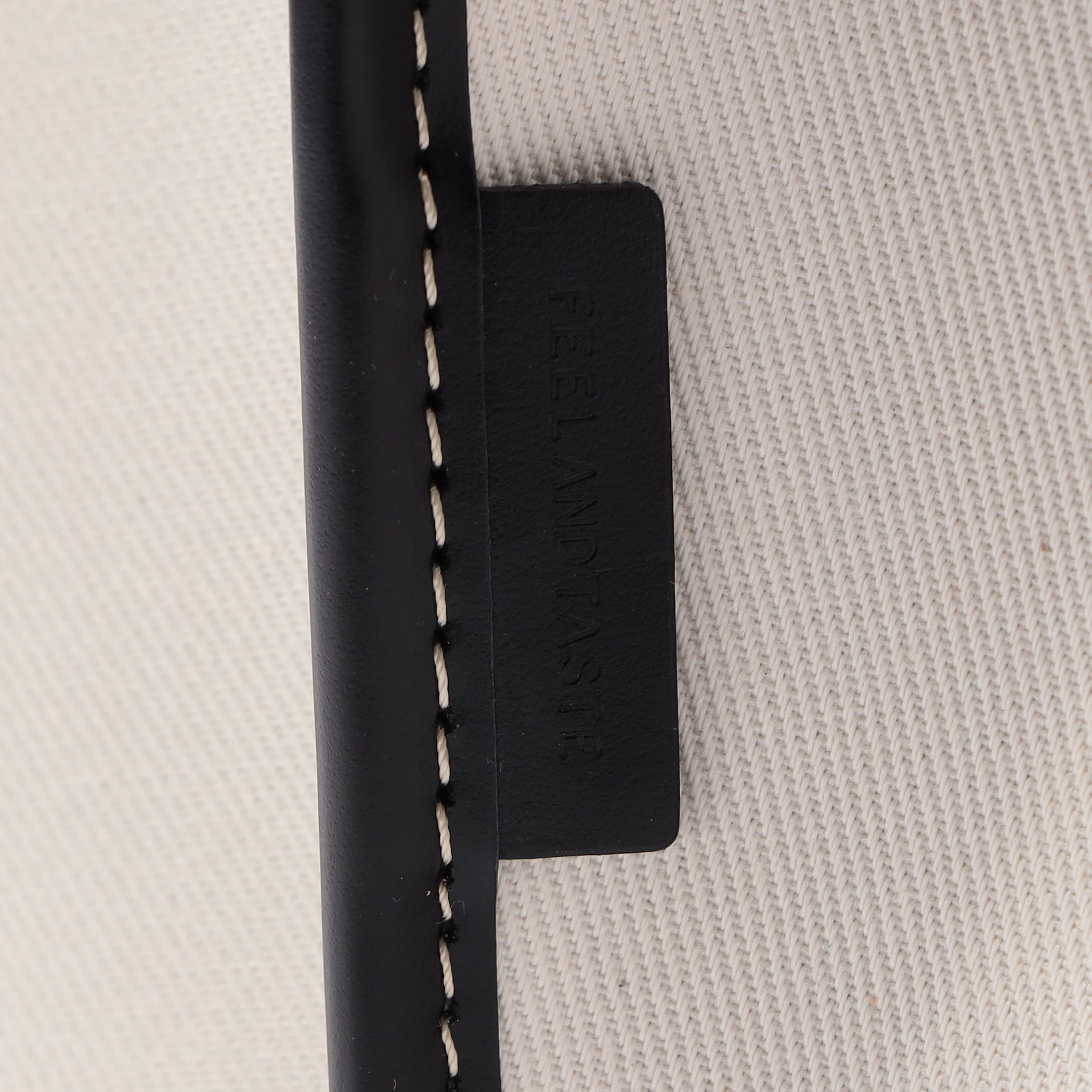 □FEEL AND TASTE UMBRELLA トートバッグ｜トゥモローランド 公式通販