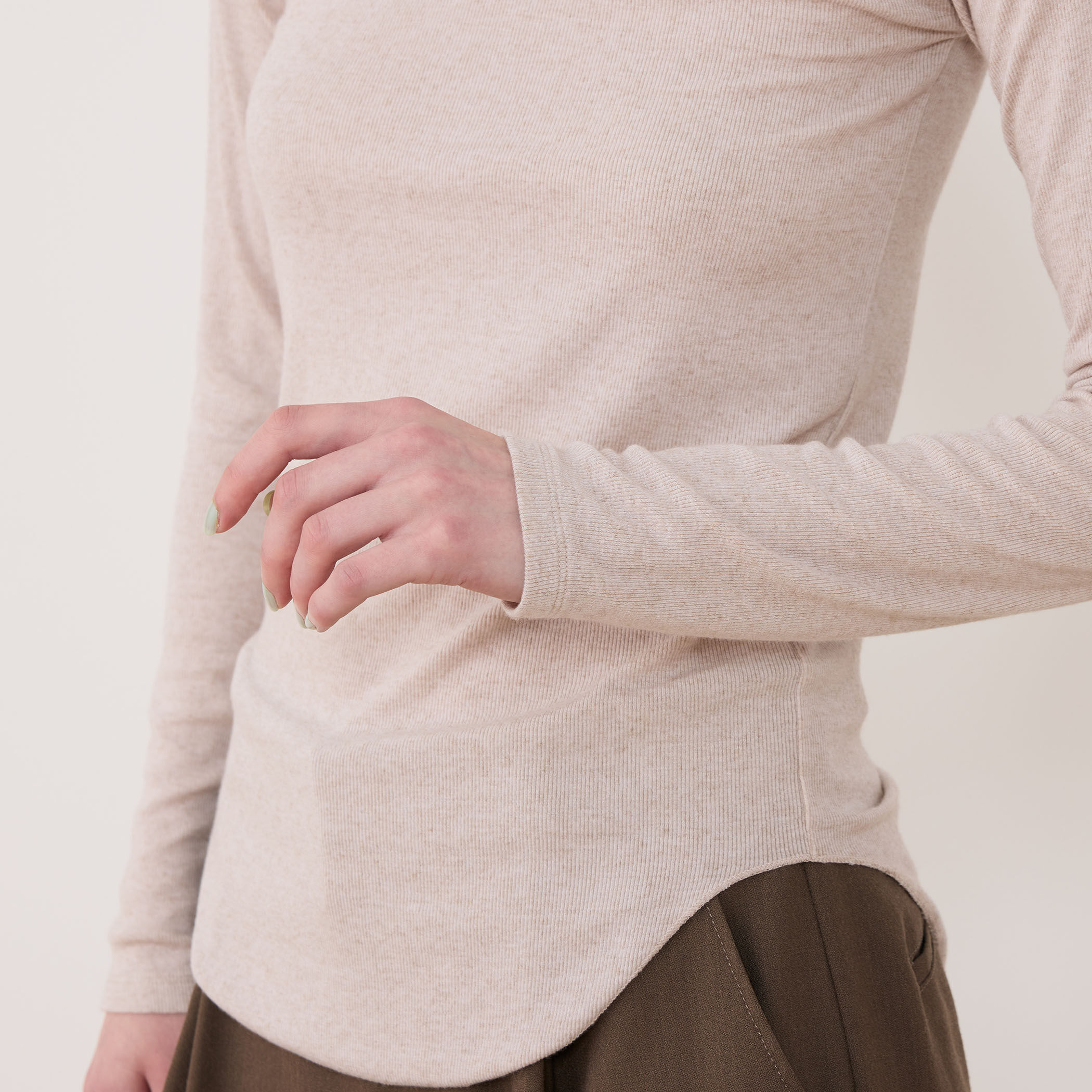 レーヨンカシミヤジャージー ハイネックプルオーバー