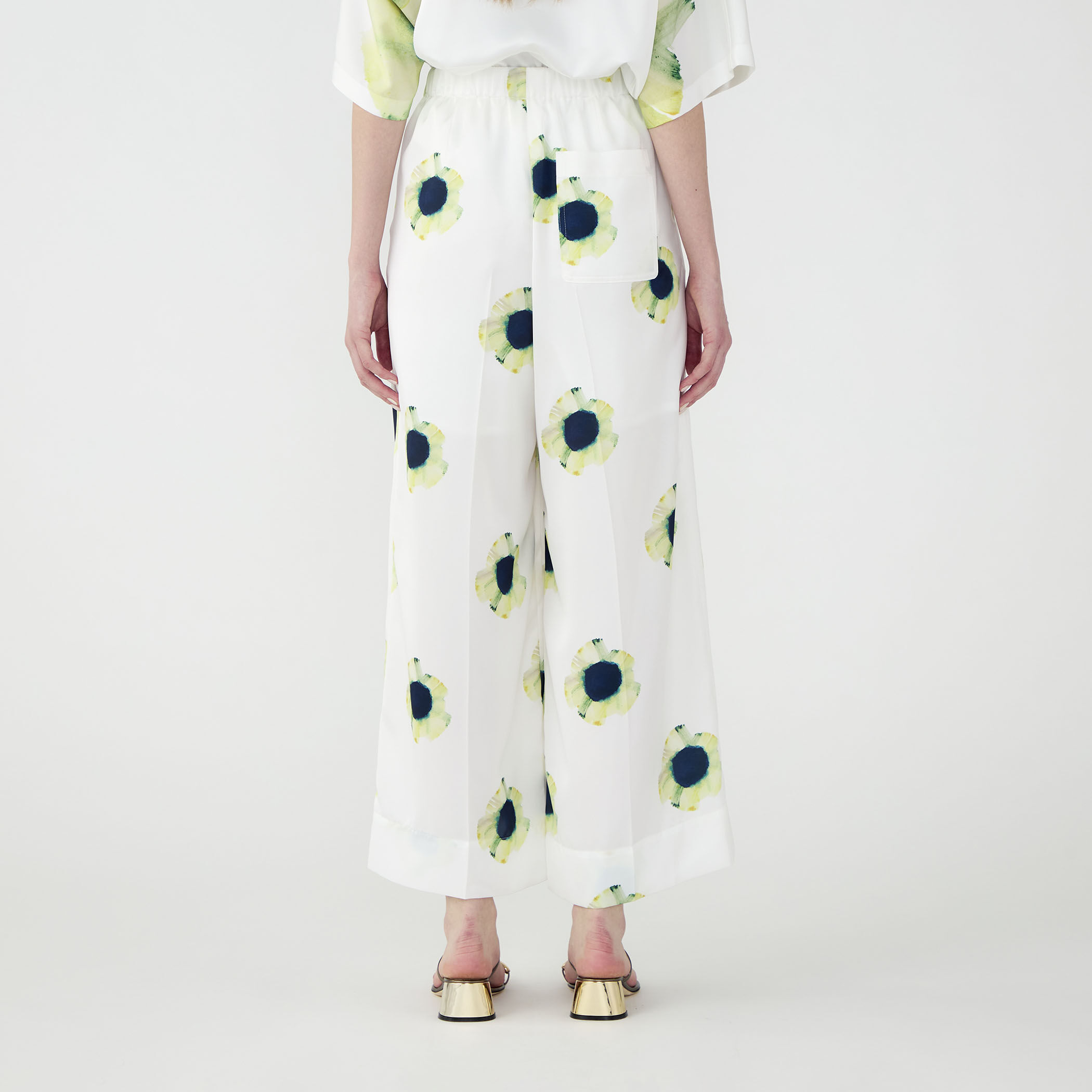TUMU(*´-`)様　パン柄 別注】TELMA Printed フラワー パンツ｜トゥモローランド 公式サイト