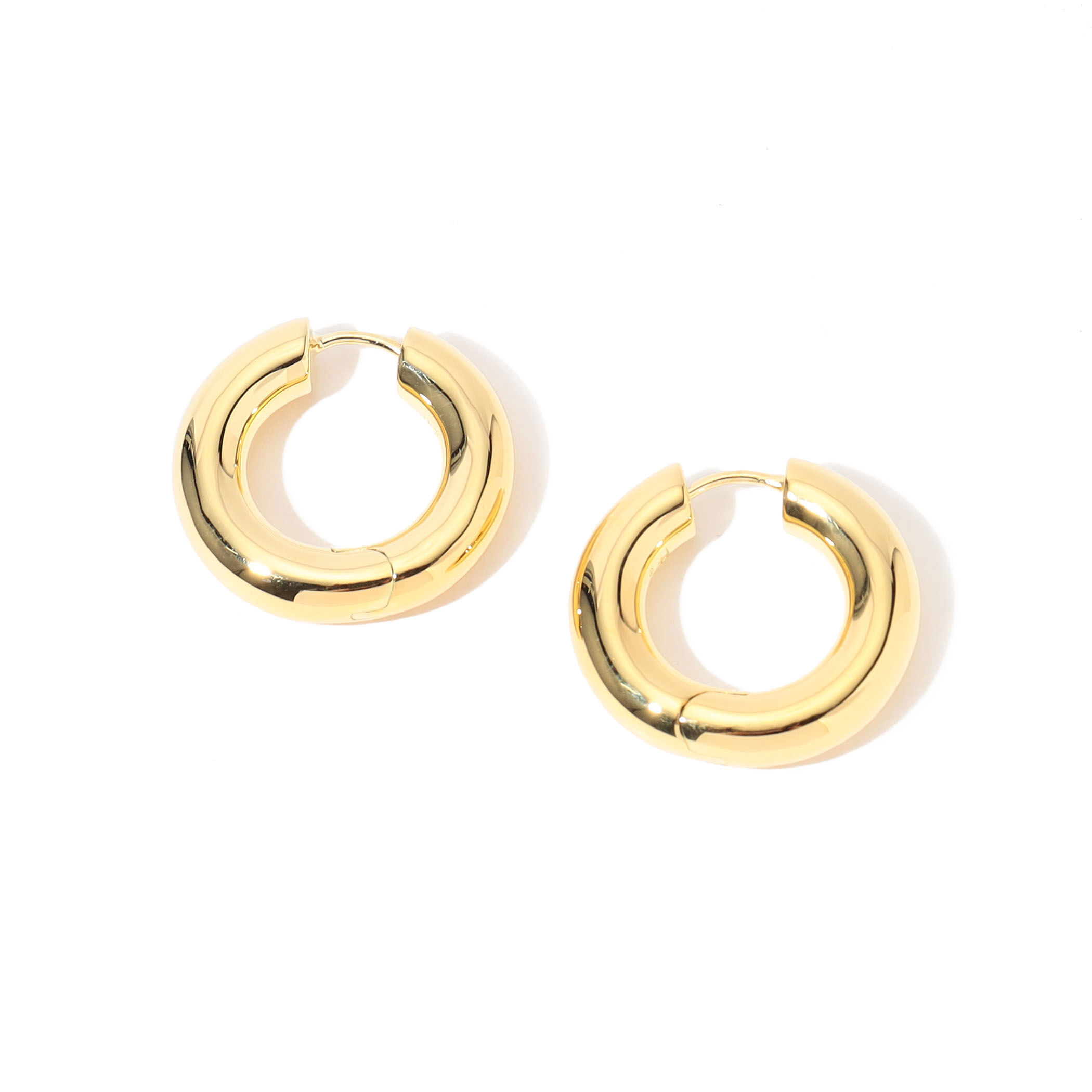 TOM WOOD チャンキーフープピアス