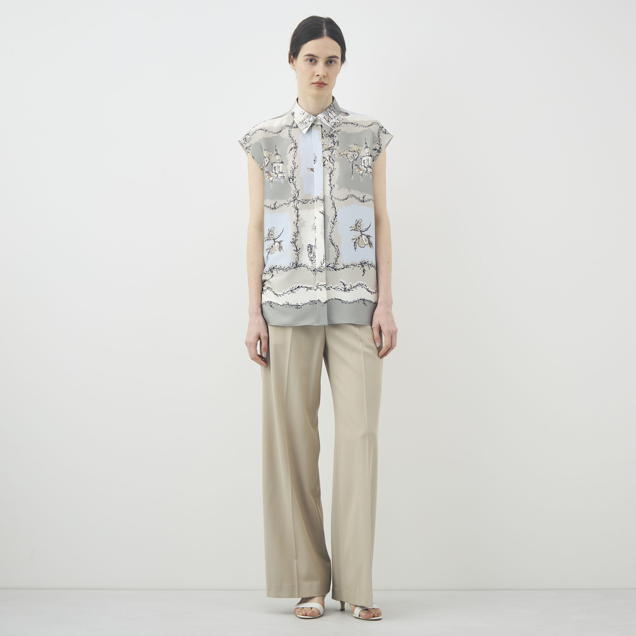 WEB先行予約】ローマプリント フレンチスリーブブラウス