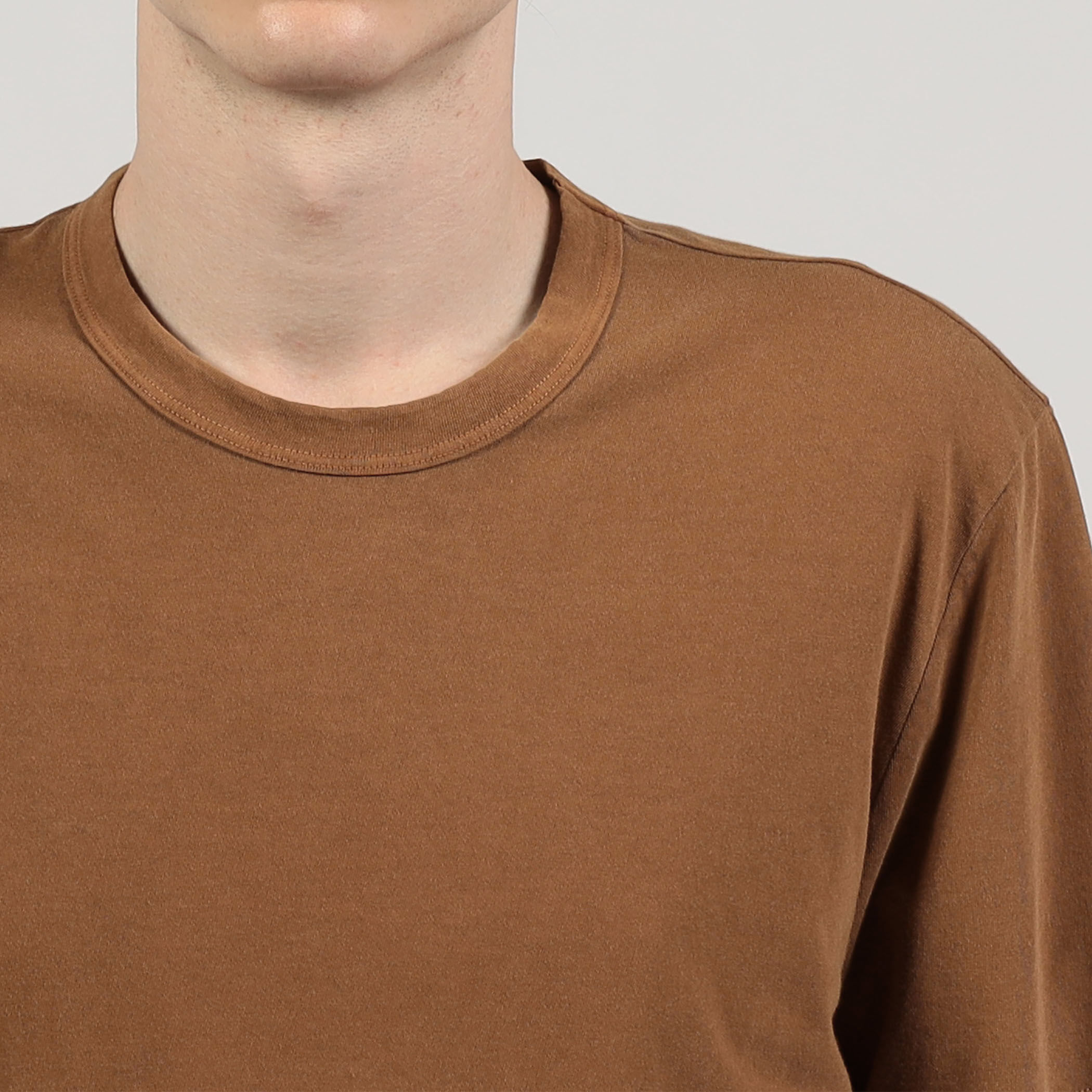 トゥモローランド別注 エイトンTシャツ ブラウン セール】 【別注】ATON クルーネックTシャツ （Tシャツ