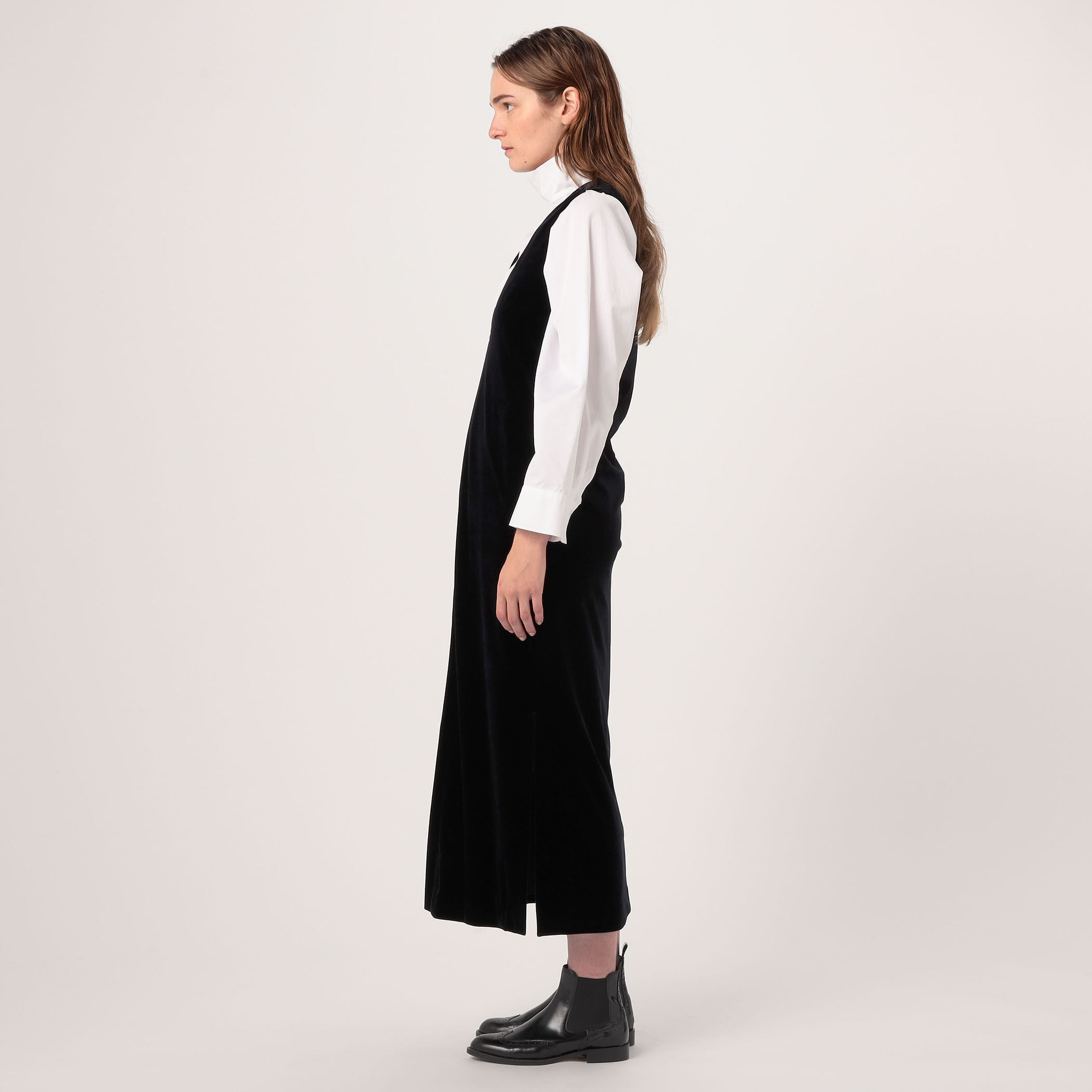 ソフトベロア Vネックロングワンピース｜トゥモローランド 公式通販