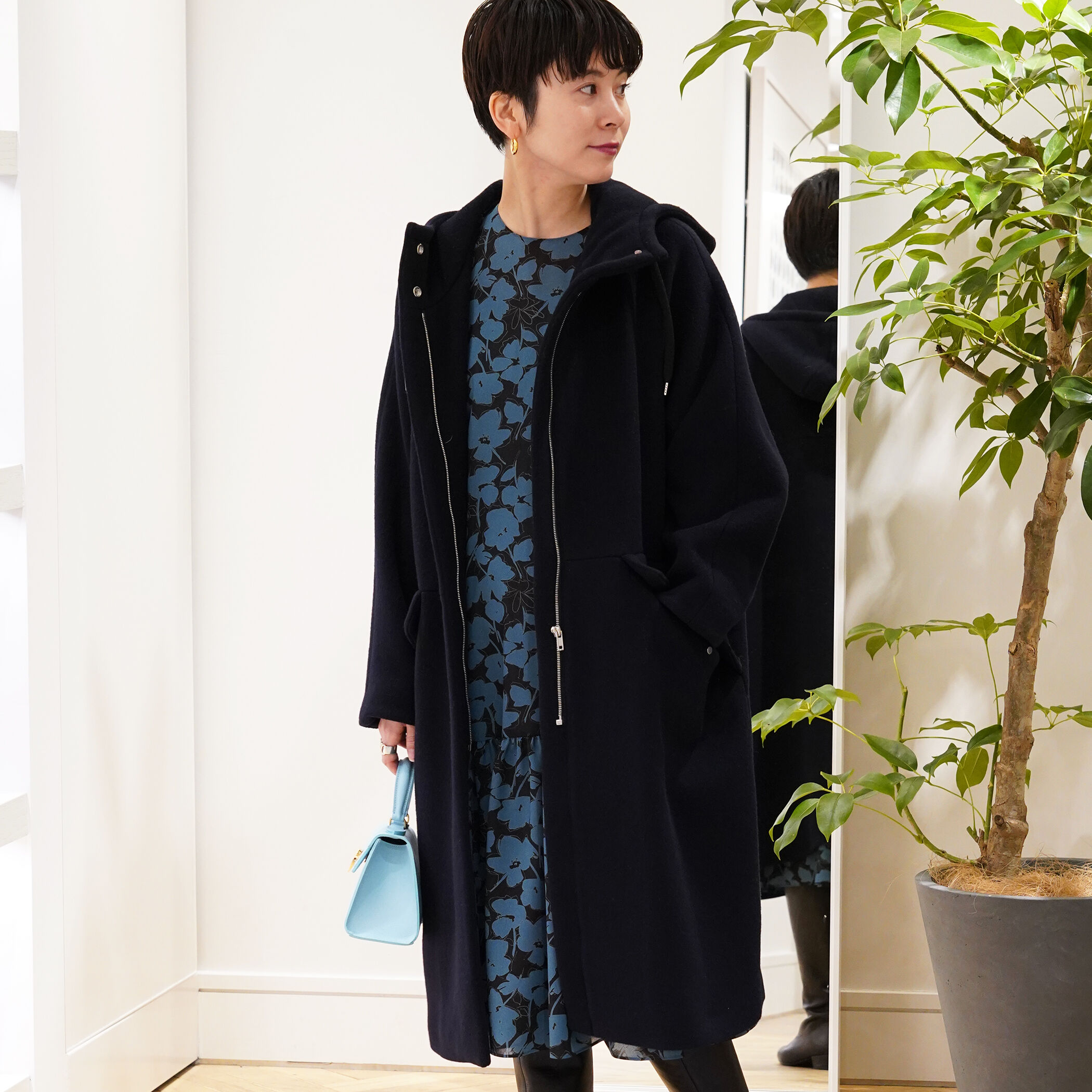 【新品タグ付】トゥモローランド　サイズ38 ウール　フーデッドコート　ネイビー 新品タグ付】トゥモローランドサイズ38 ウールフーデッドコート