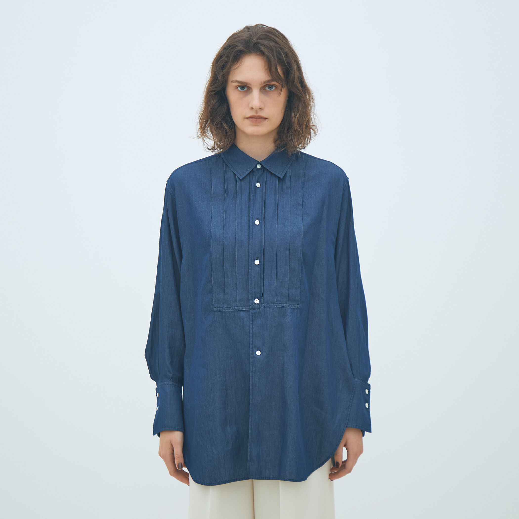 ライトデニム チュニックシャツ｜トゥモローランド 公式通販