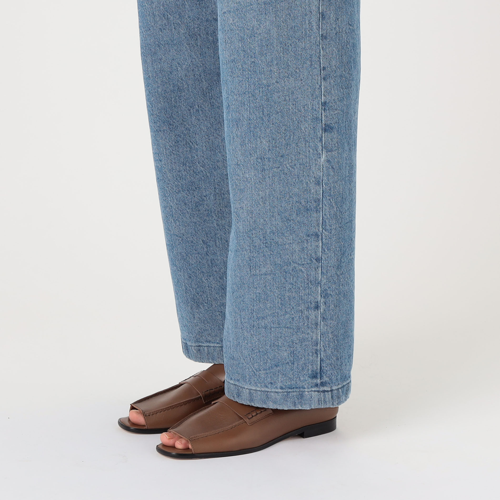 ハイツイストデニム ストレートパンツ｜トゥモローランド 公式通販