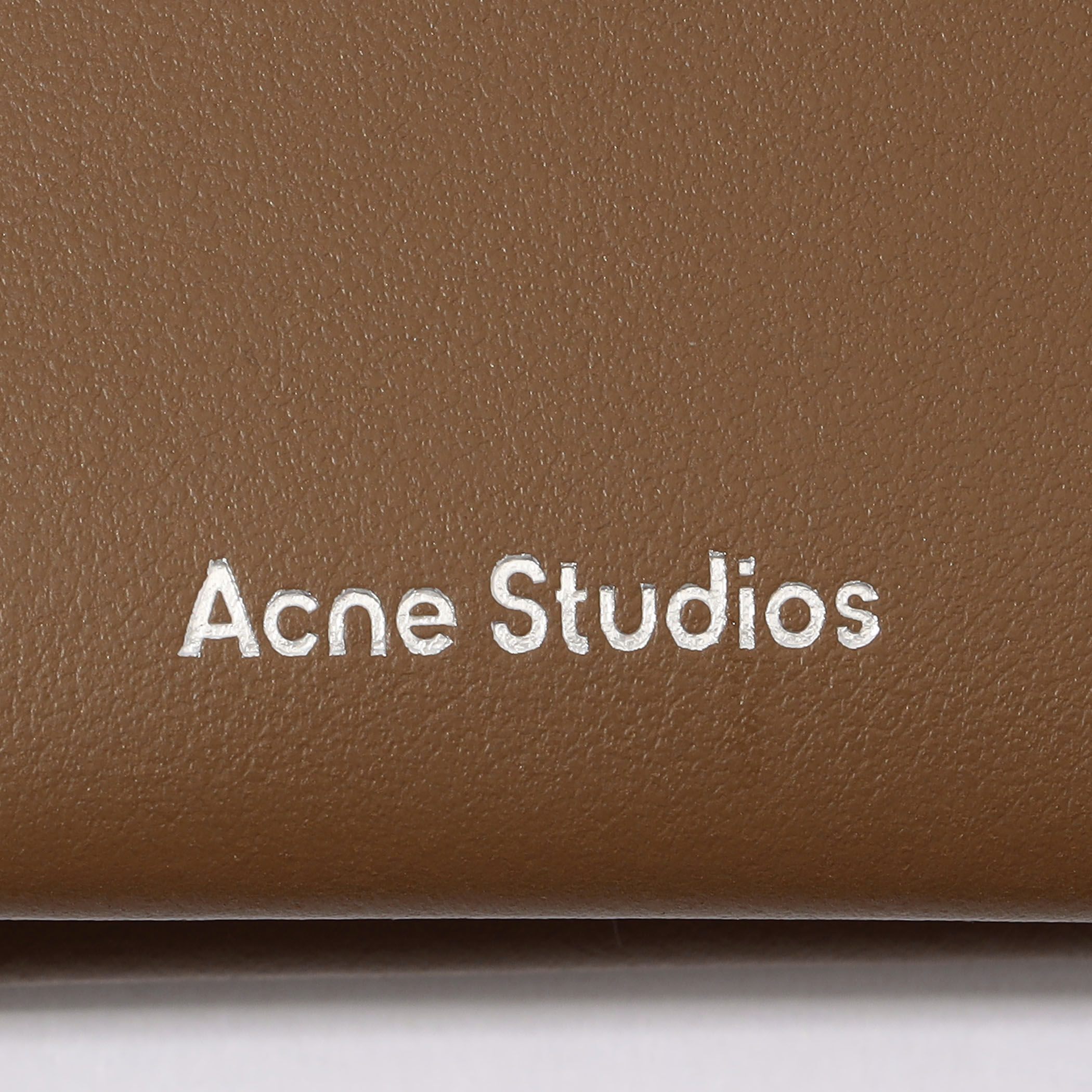 Acne Studios フォールドカードホルダー｜トゥモローランド 公式通販