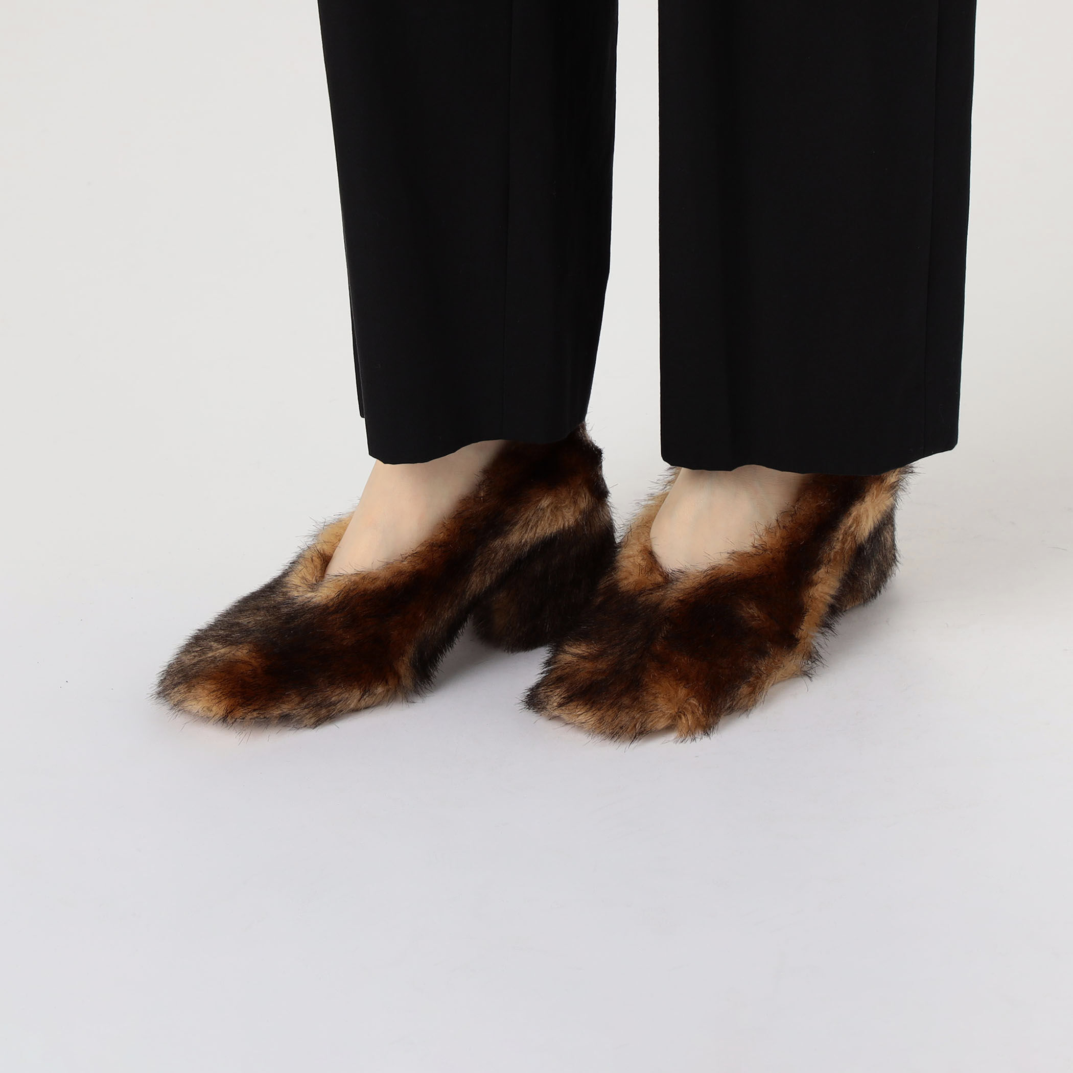 PIPPICHIC BANBI フェイクファー パンプス｜トゥモローランド