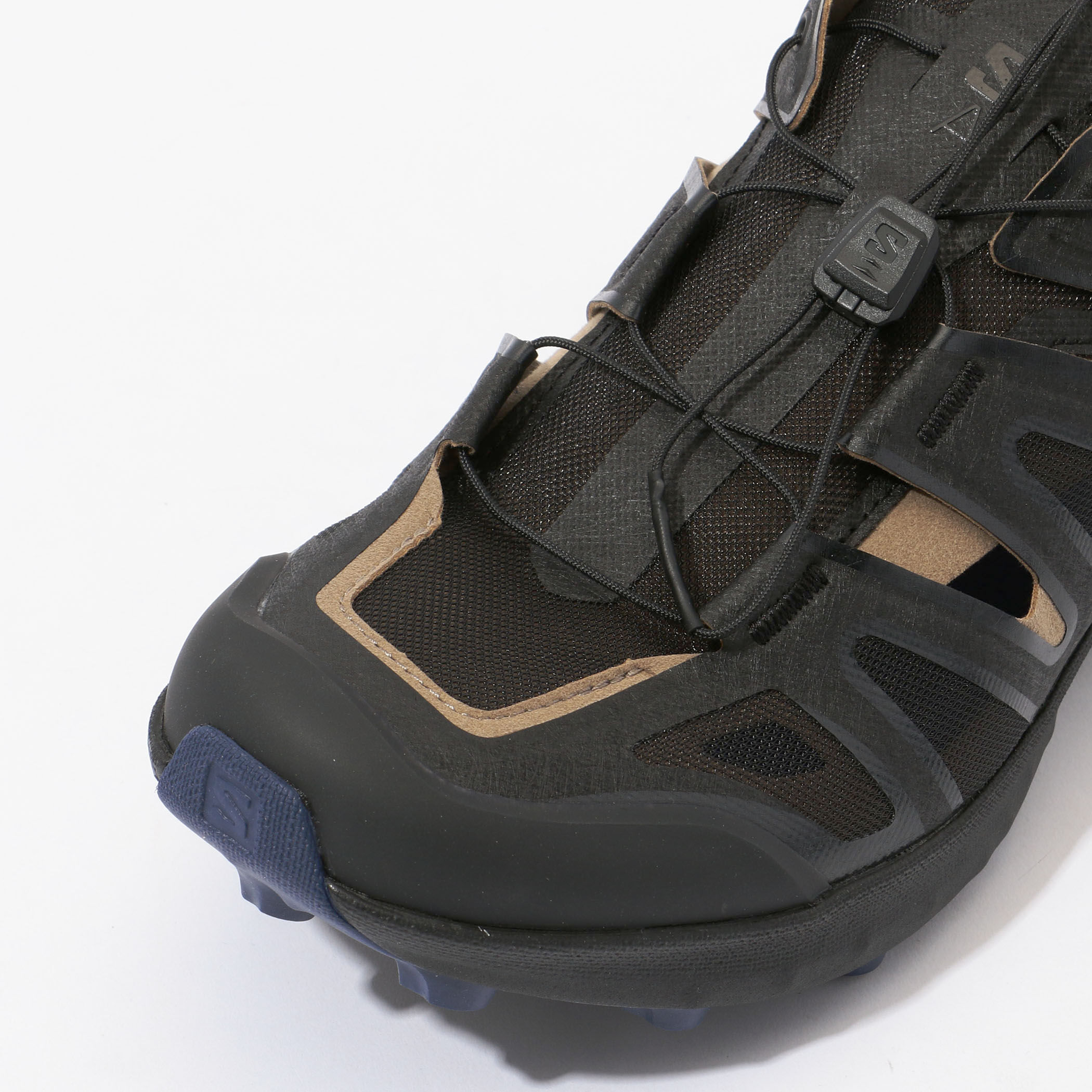 国内発送 Salomon☆Udara アドバンス スニーカー ブラック系 SALOMON Udara Advanced ラバー＆メッシュ カットアウト