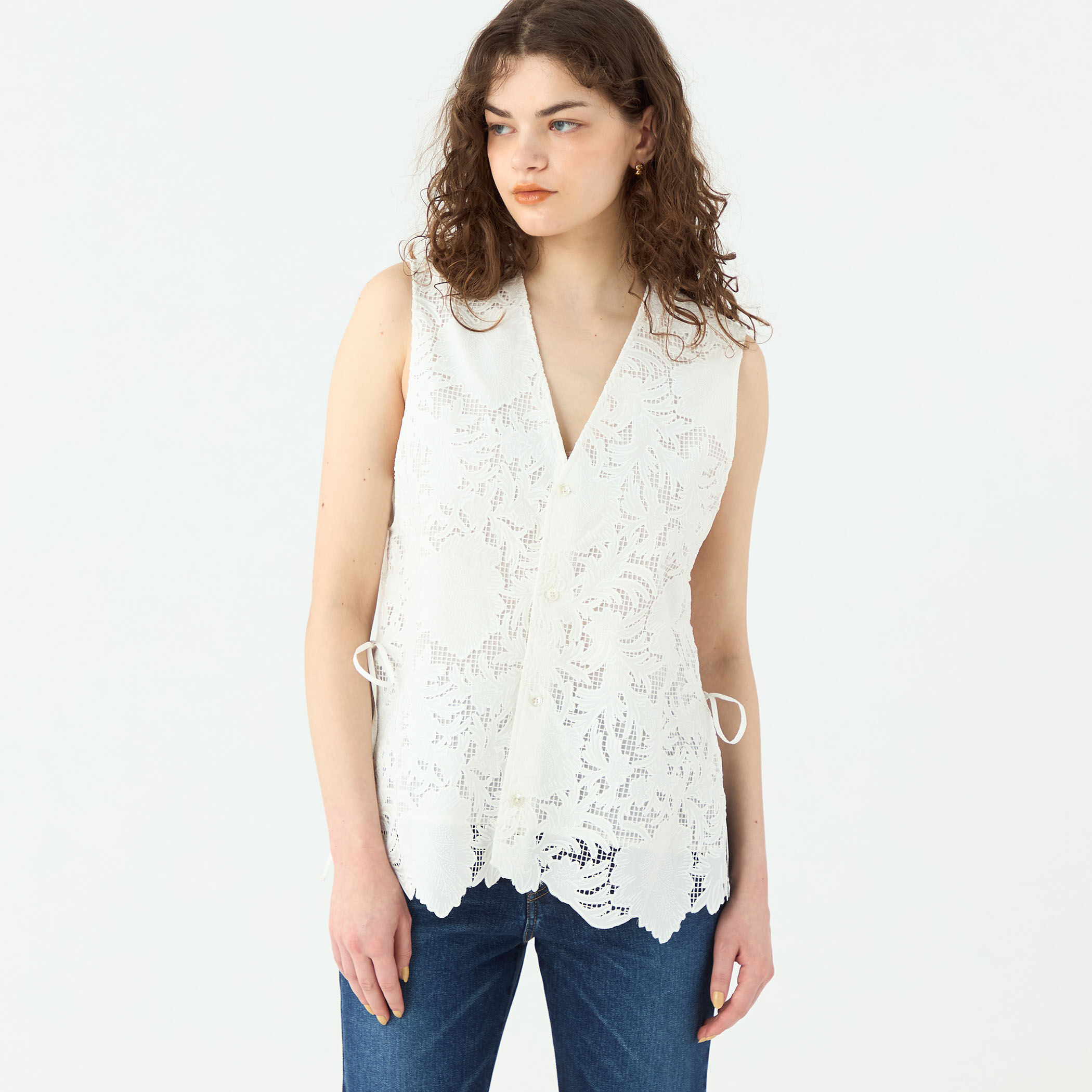 コットンエンブロイダリー Vカラージレ｜トゥモローランド 公式通販