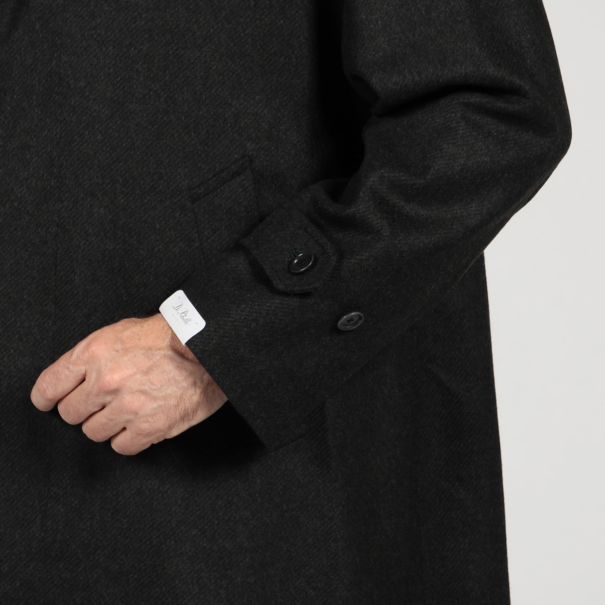 De Petrillo カシミヤ100% コート ブラック 46 デ ペトリロ De petrillo(デ ペトリロ)コートのすゝめ | B.R.JOURNAL | B.R.SHOP