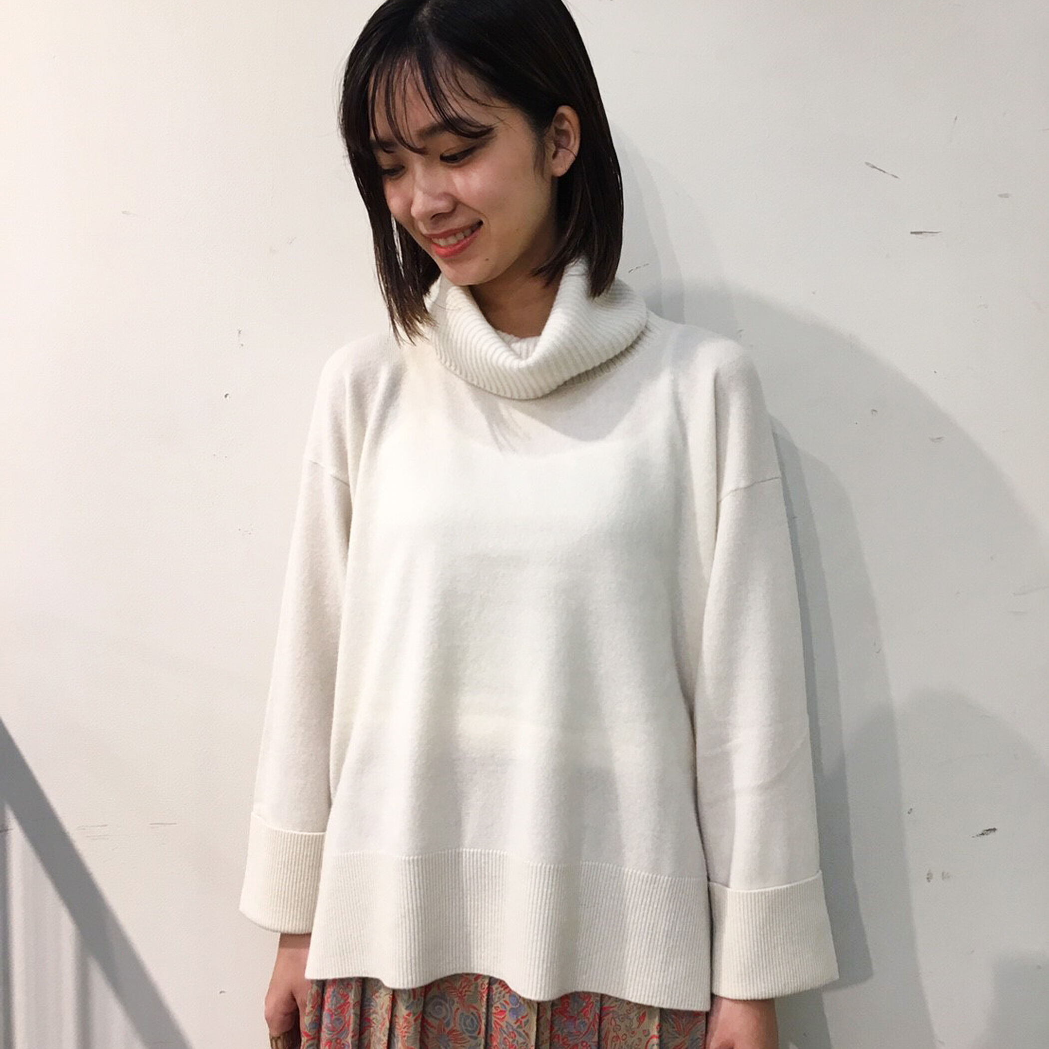 MACPHEE ラム カシミヤ タートルネック ニット オフホワイト レディース