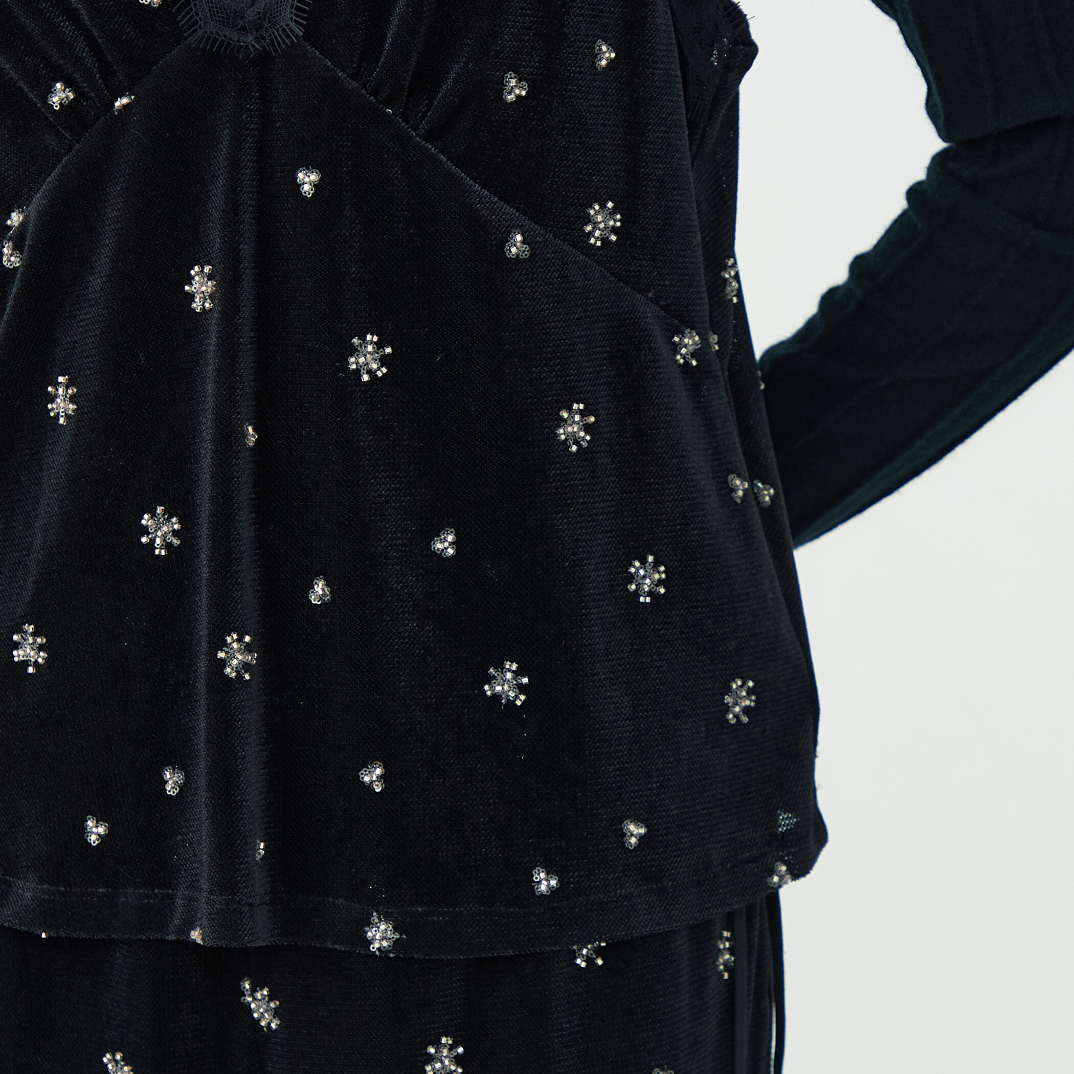 メッシュベロアエンブロイダリー キャミソールブラウス