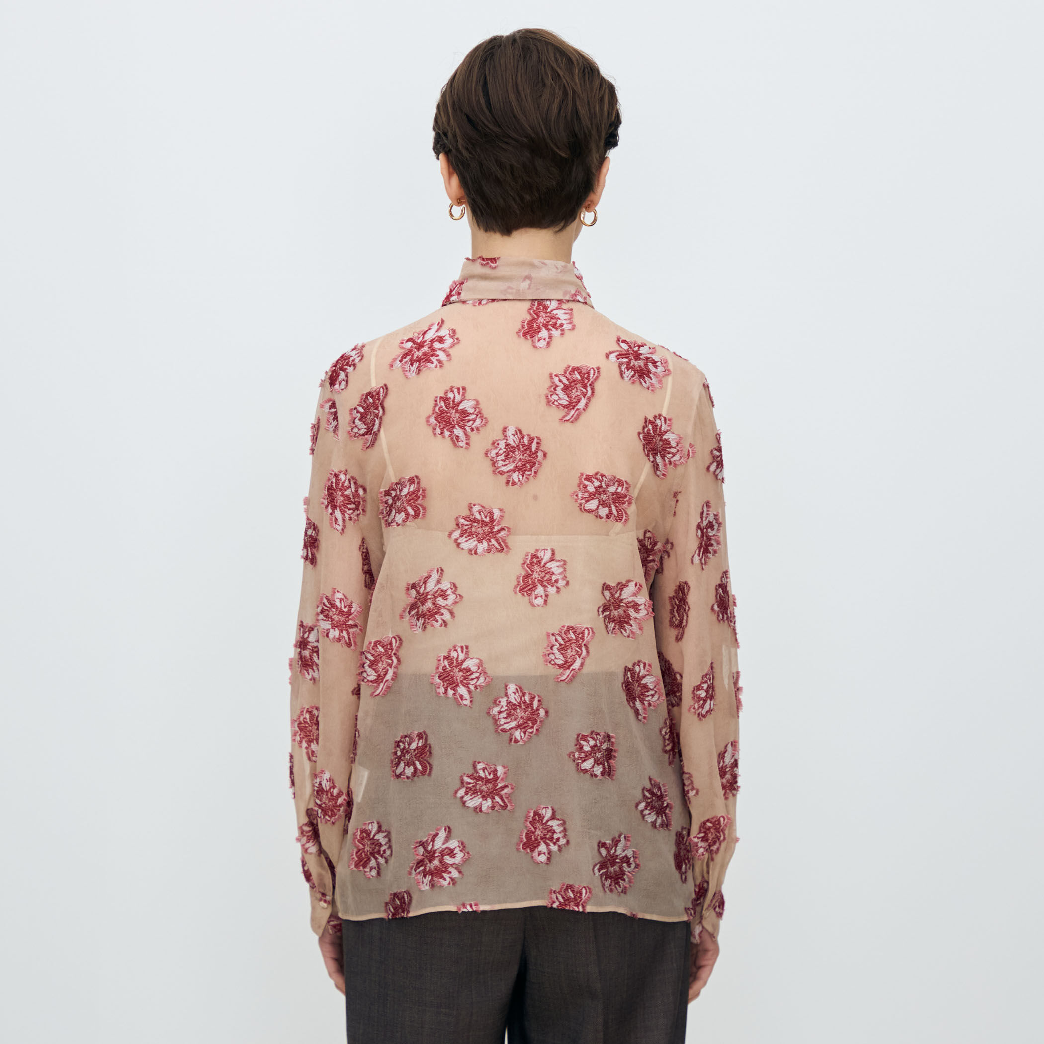 カットフラワージャカード ボリュームボウタイブラウス