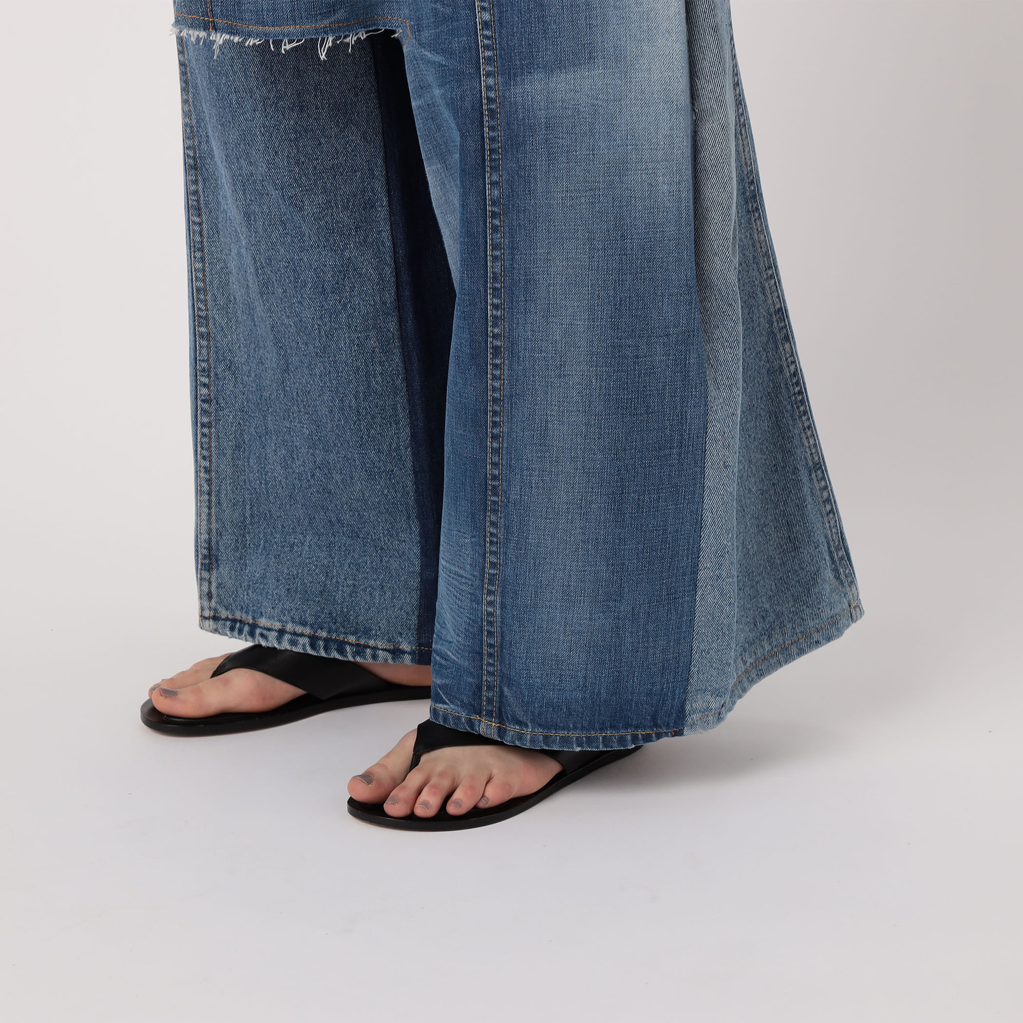 Niccolo Pasqualetti タックデニムパンツ｜トゥモローランド 公式サイト