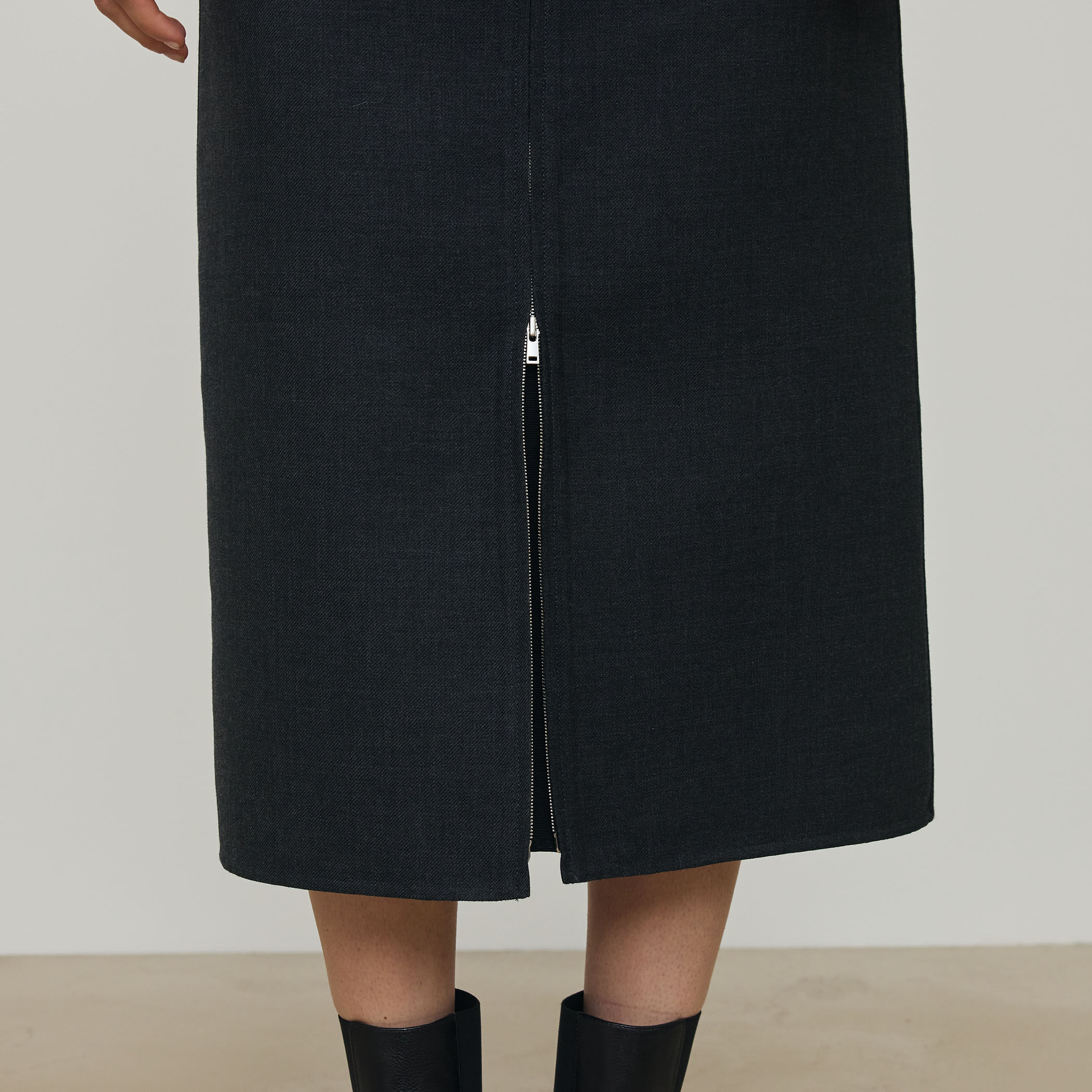 ダブルフェイスツイル ダブルジップ タイトスカート｜トゥモローランド